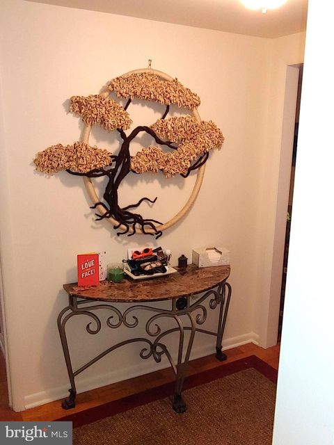 Condo For Sale - 23E HAMILL ROAD Hamill Road #23E<br/> BALTIMORE, MD 21210