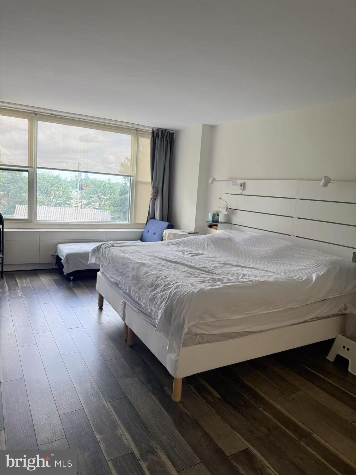 SUTTON TERRACE - Residential