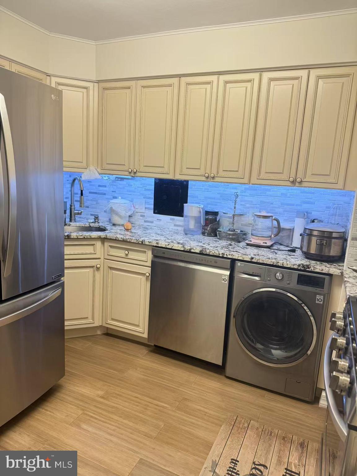 SUTTON TERRACE - Residential