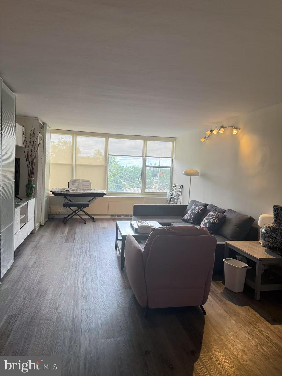 SUTTON TERRACE - Residential