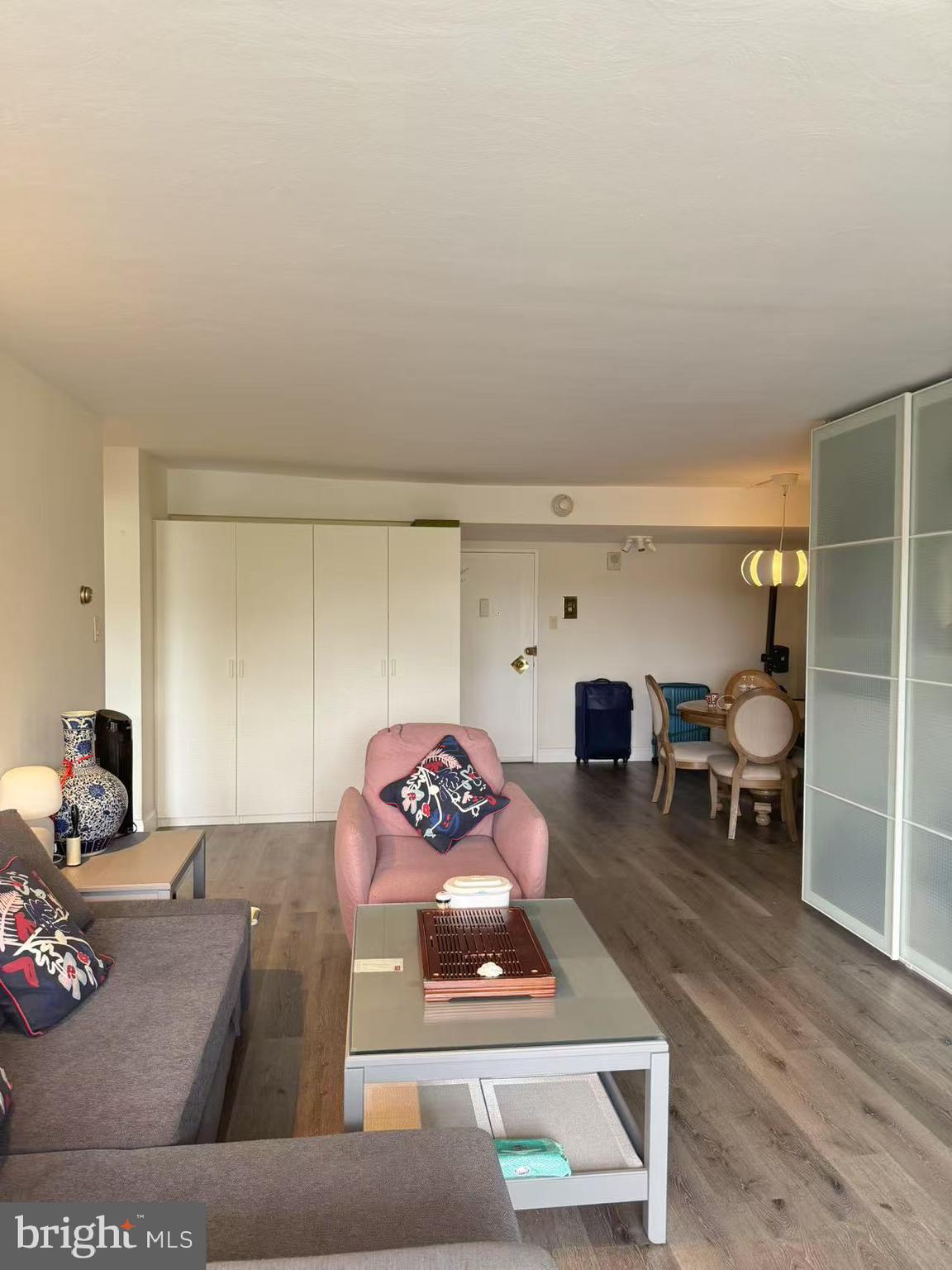 SUTTON TERRACE - Residential