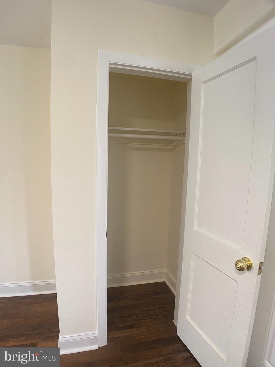 ESSEX - Residential Lease