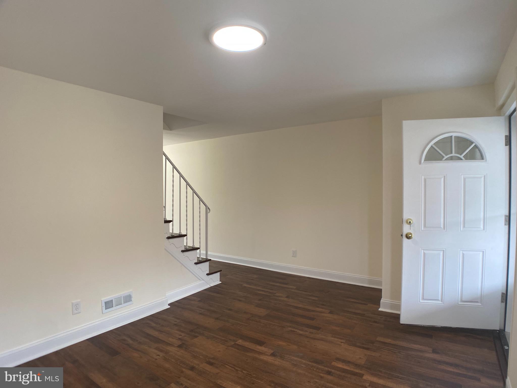 ESSEX - Residential Lease