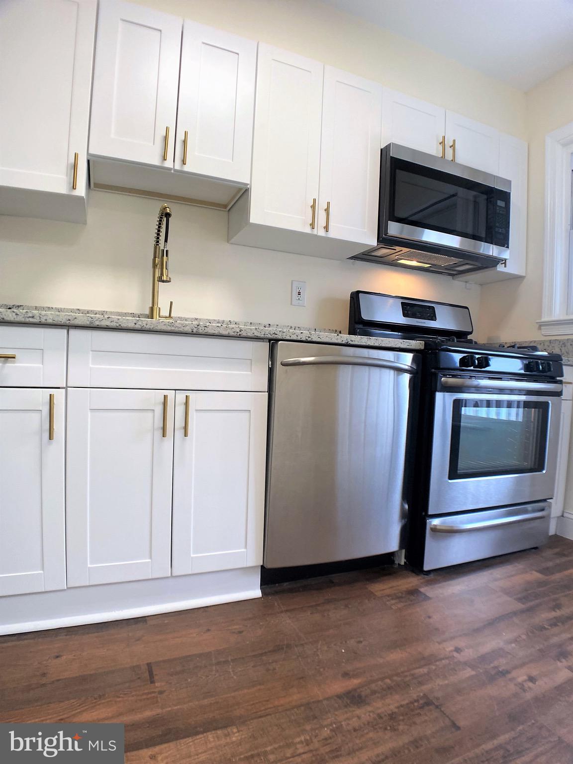 ESSEX - Residential Lease