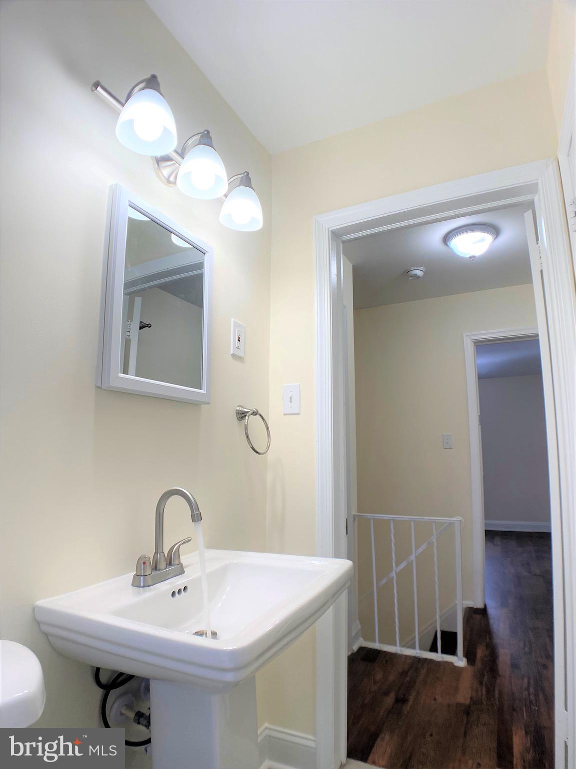 ESSEX - Residential Lease