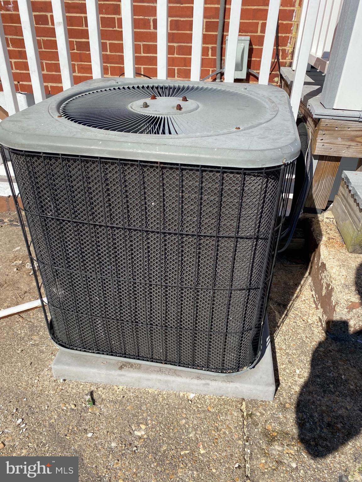 ESSEX - Residential Lease