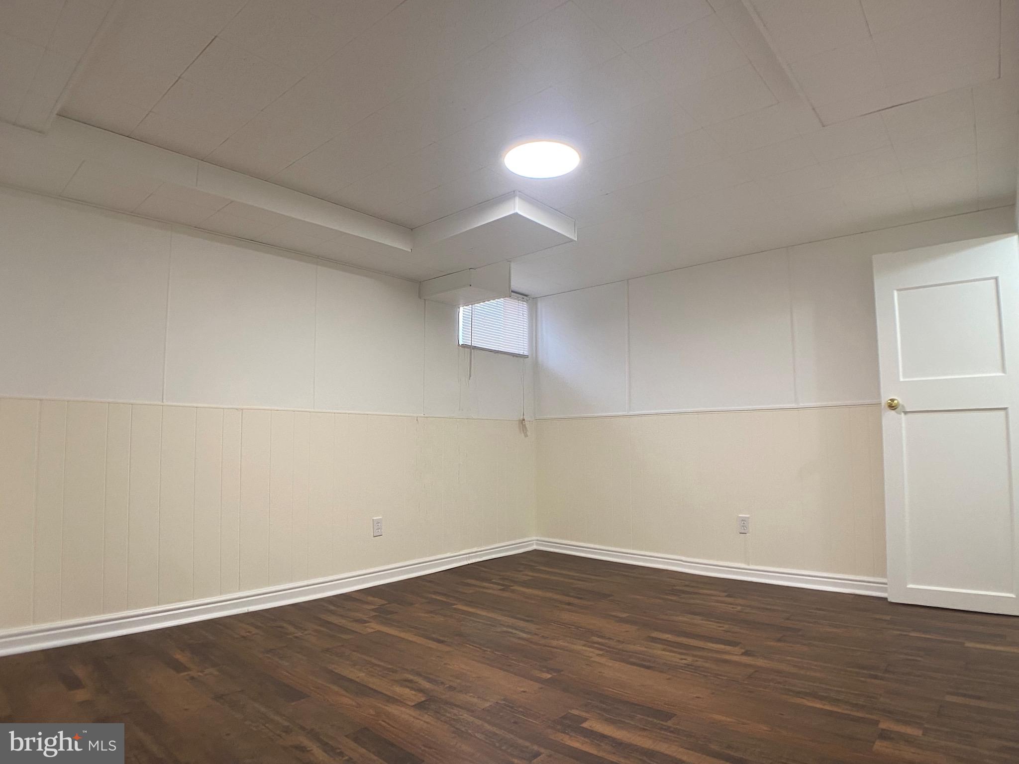 ESSEX - Residential Lease