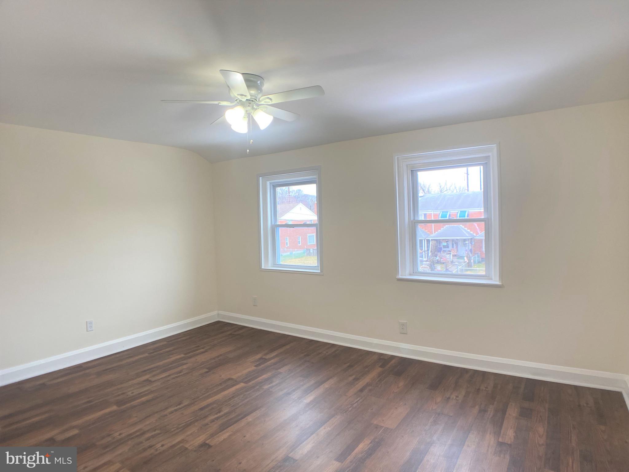 ESSEX - Residential Lease