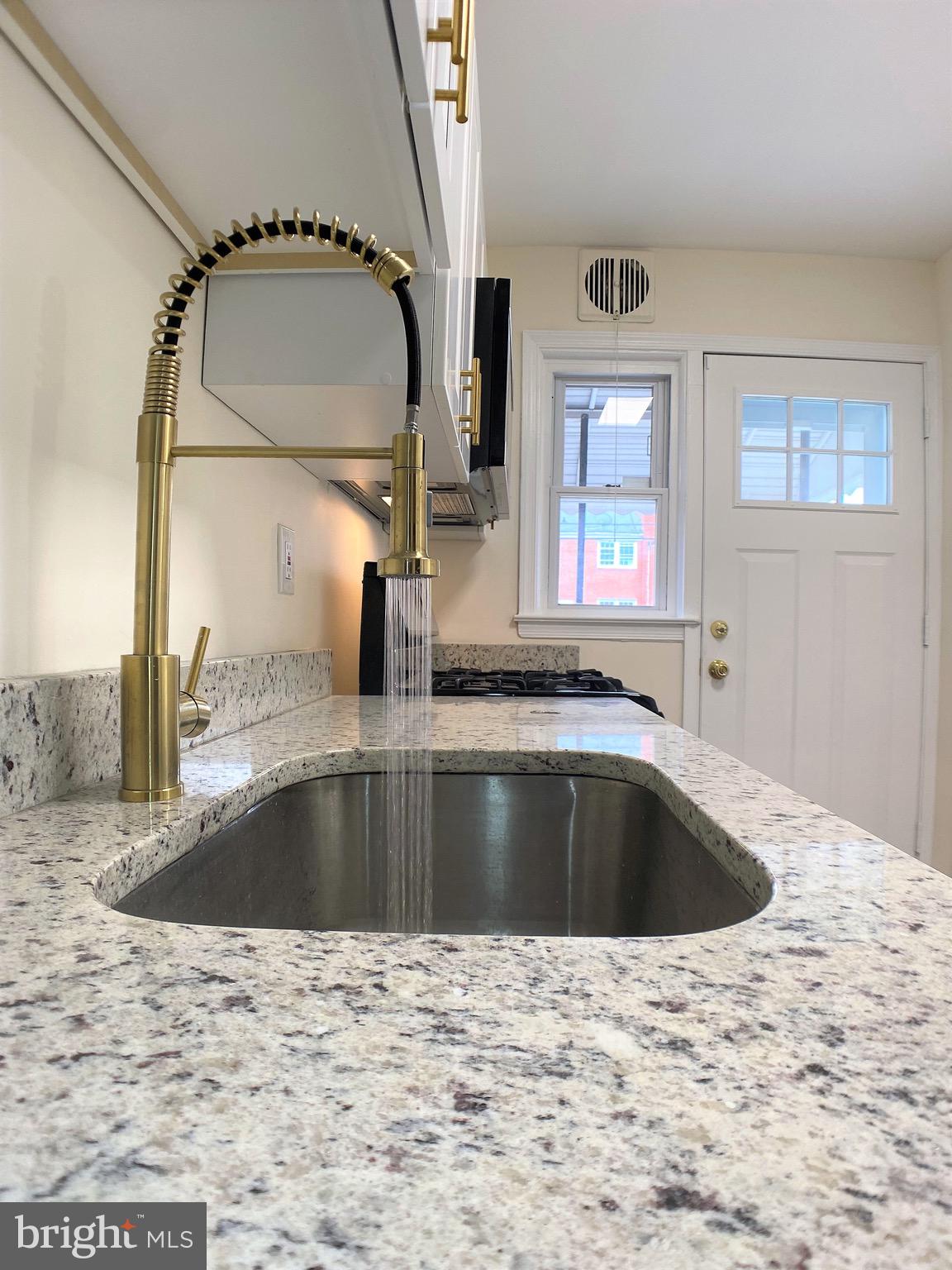 ESSEX - Residential Lease