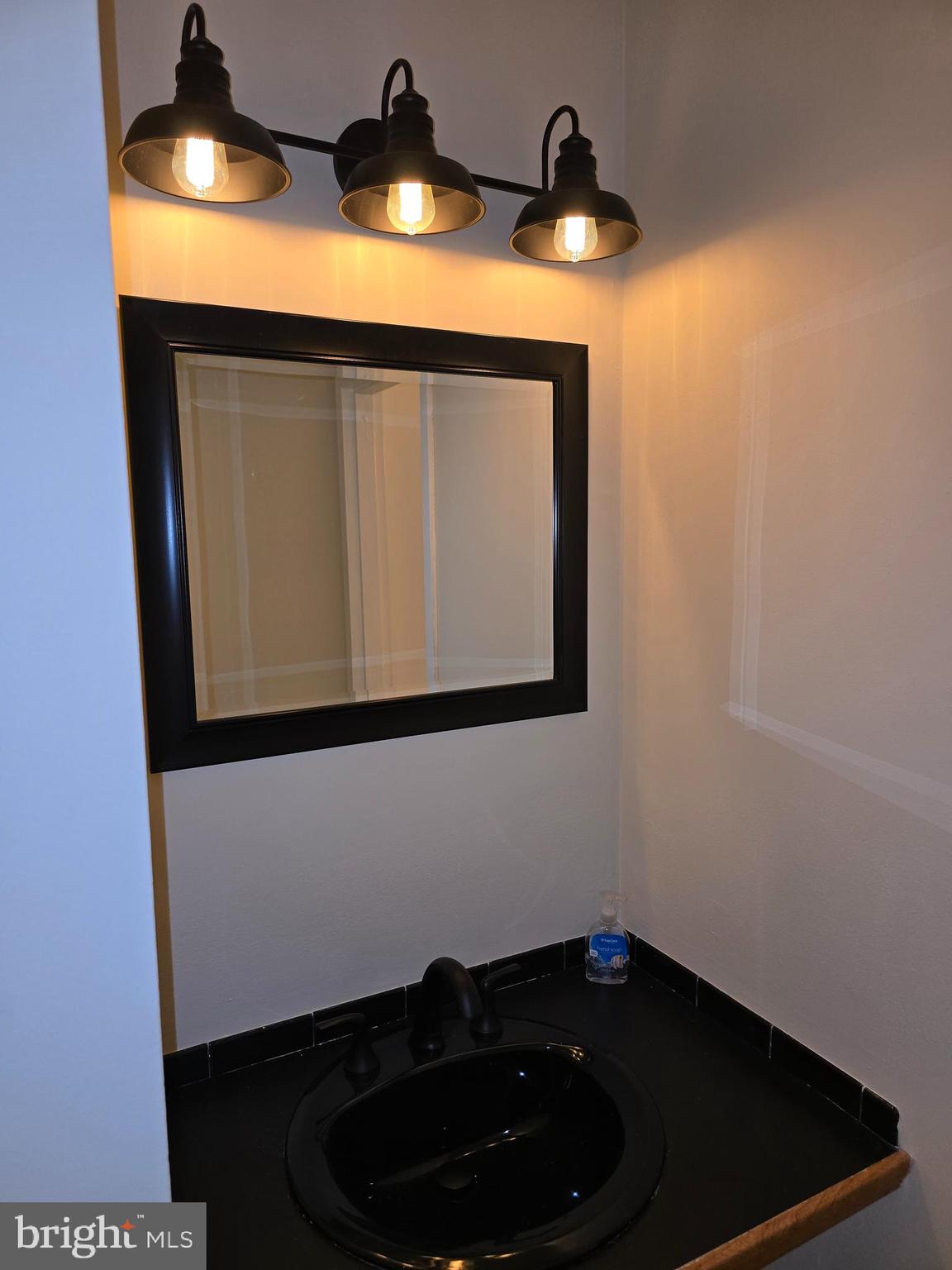 TREETOP CONDO - Residential