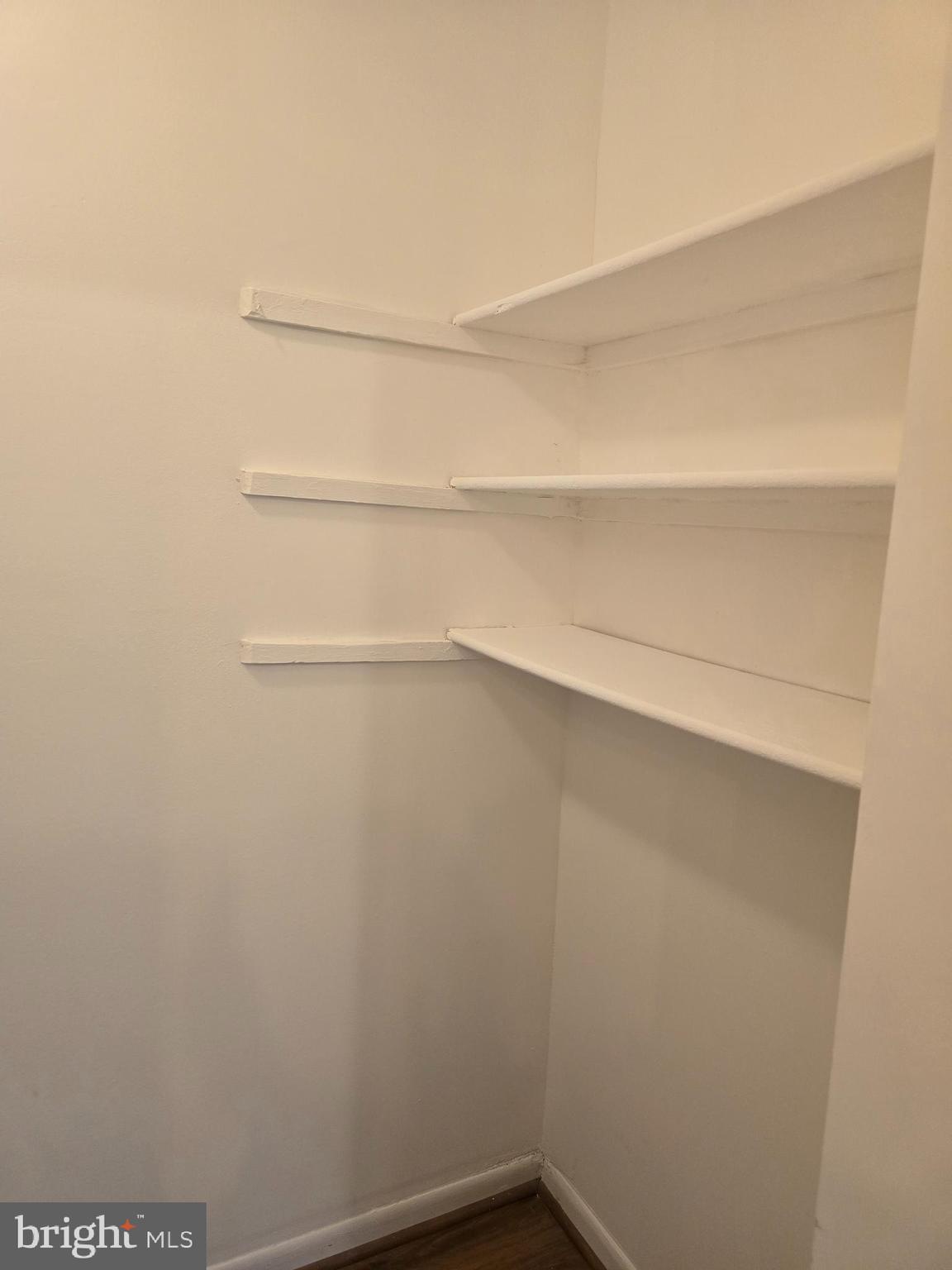 TREETOP CONDO - Residential