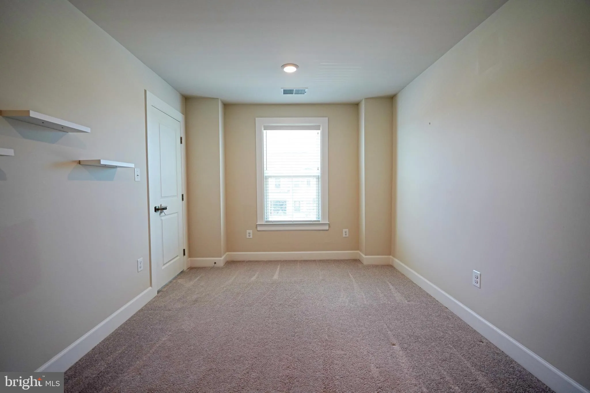 Lewes, Delaware 19958, United States, 3 Bedrooms Bedrooms, ,3 BathroomsBathrooms,Residential,Pending,128384