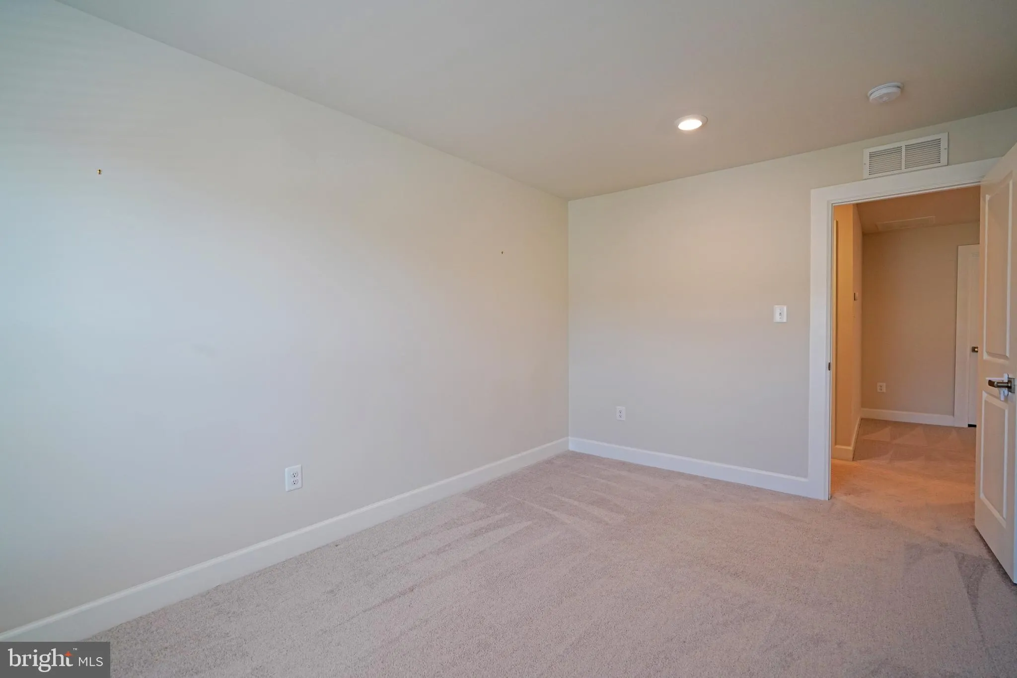 Lewes, Delaware 19958, United States, 3 Bedrooms Bedrooms, ,3 BathroomsBathrooms,Residential,Pending,128384