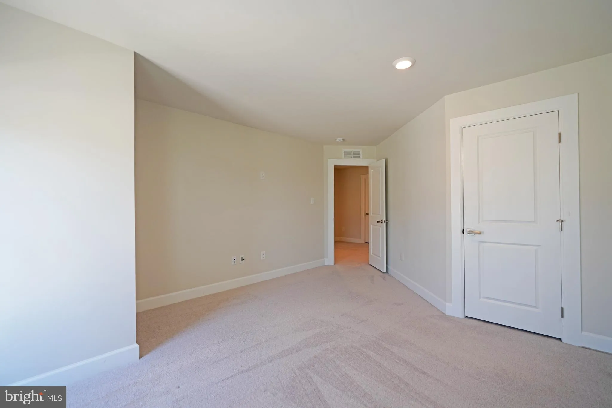 Lewes, Delaware 19958, United States, 3 Bedrooms Bedrooms, ,3 BathroomsBathrooms,Residential,Pending,128384