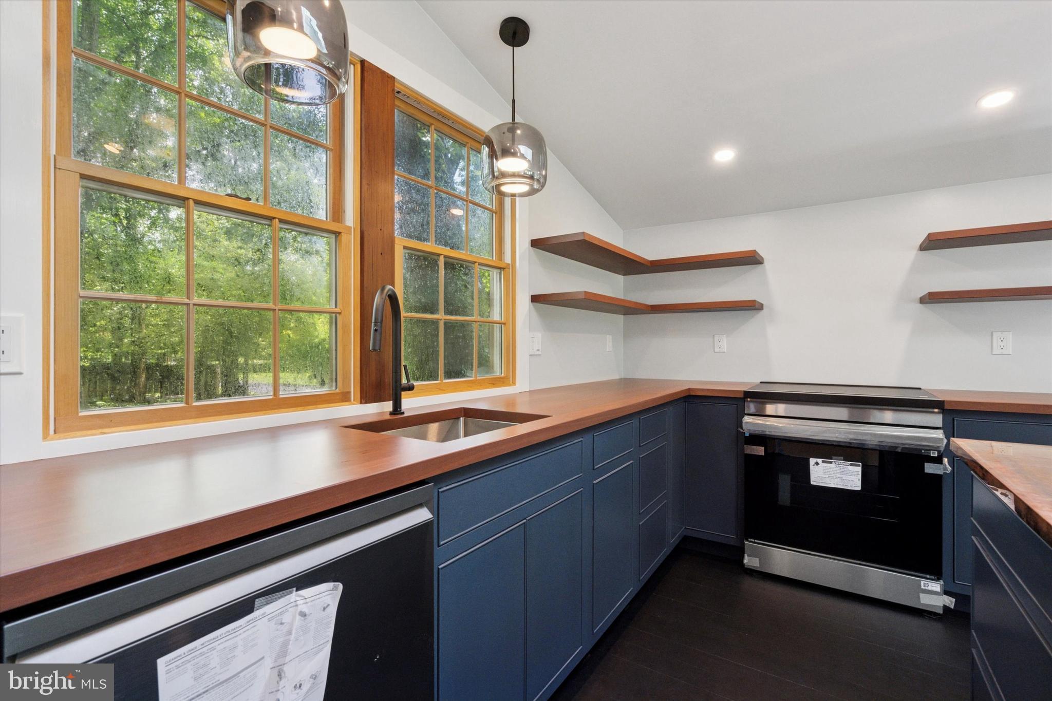 DOYLESTOWN - Residential