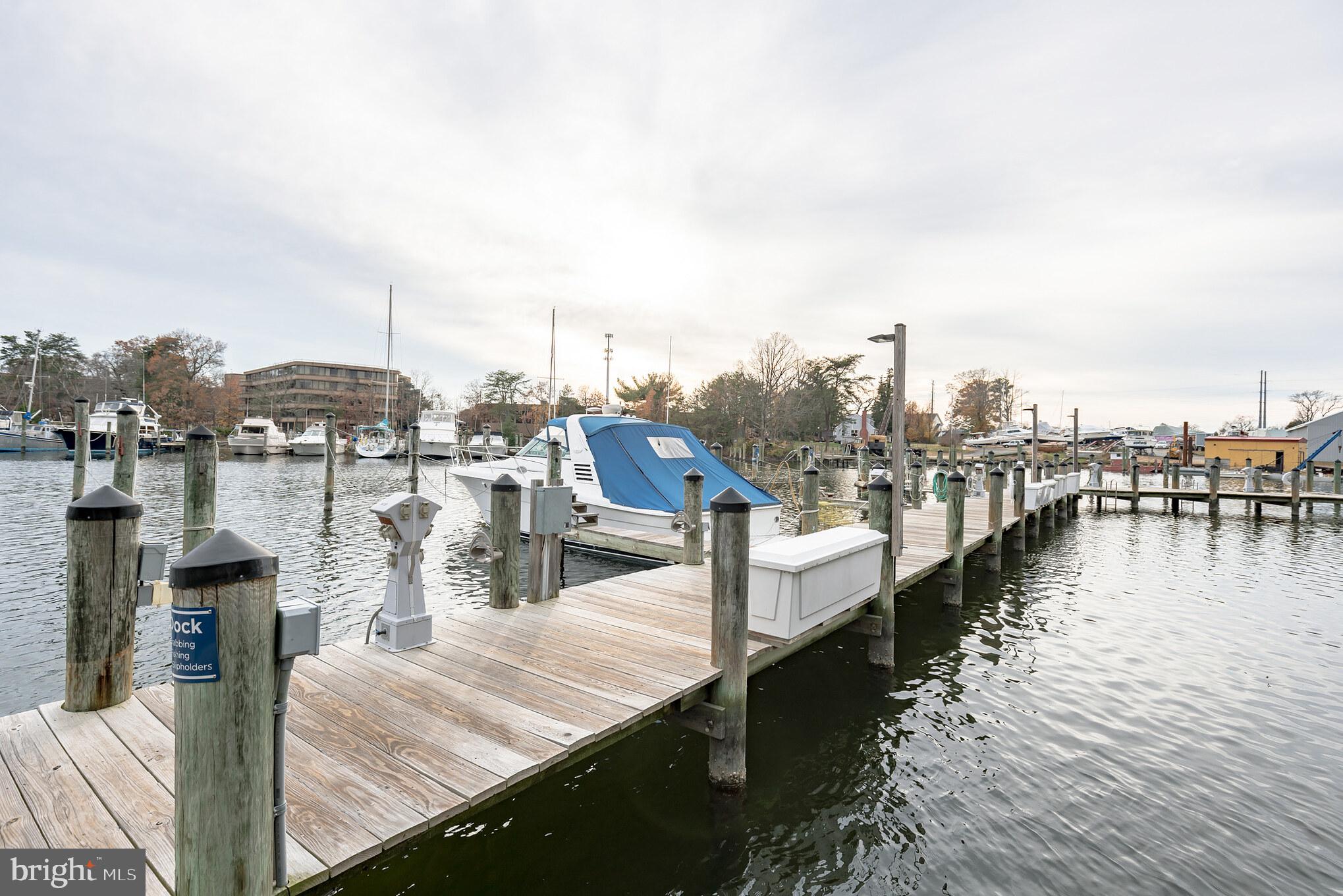 SOLOMONS LANDING - Residential