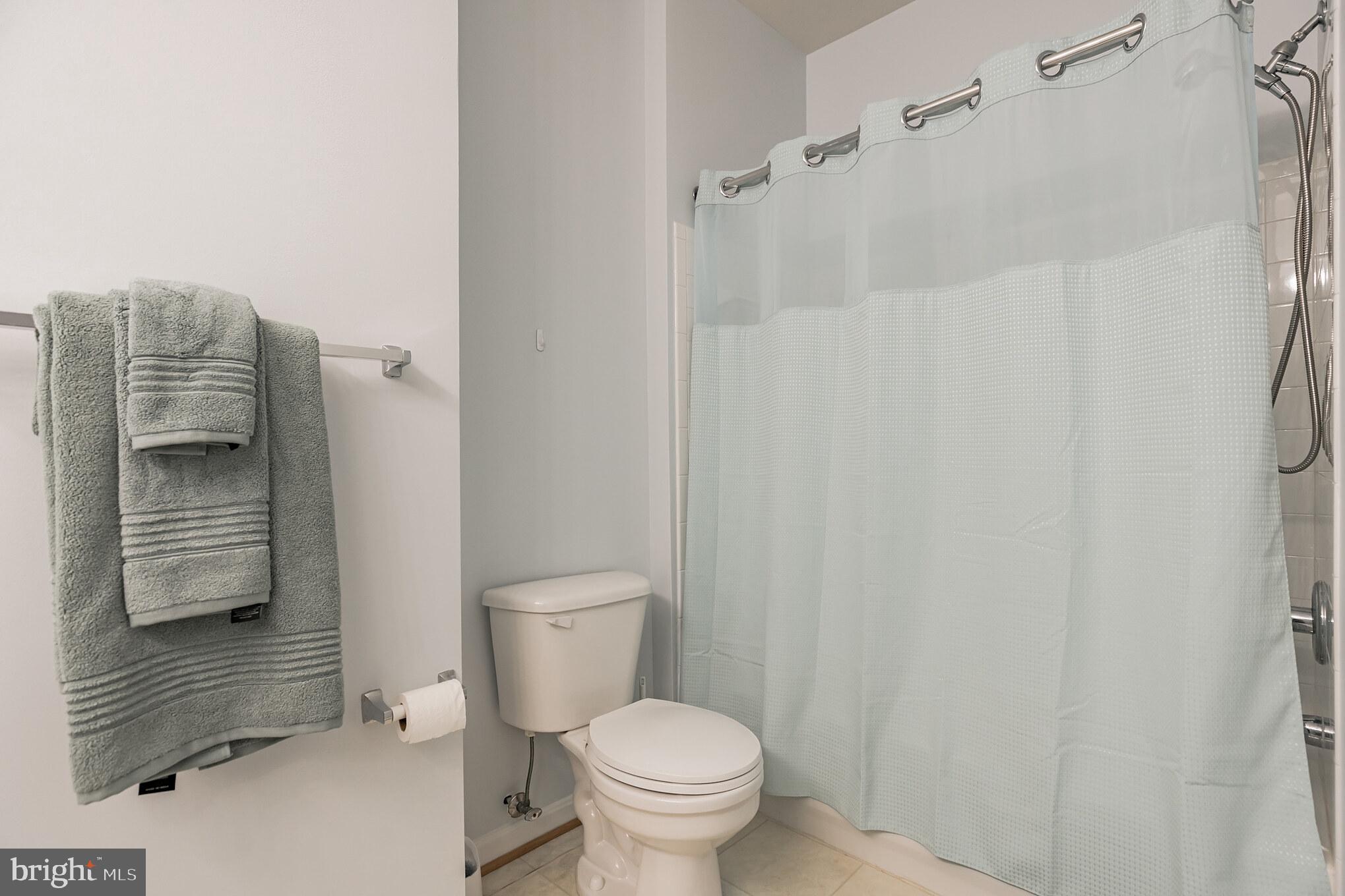 SOLOMONS LANDING - Residential