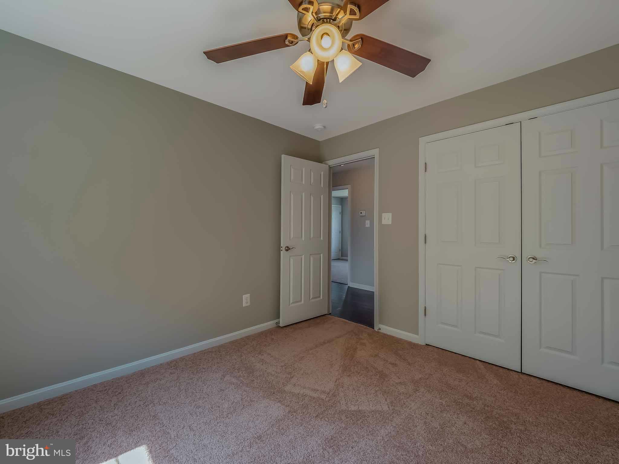 COVE LAKE - Residential