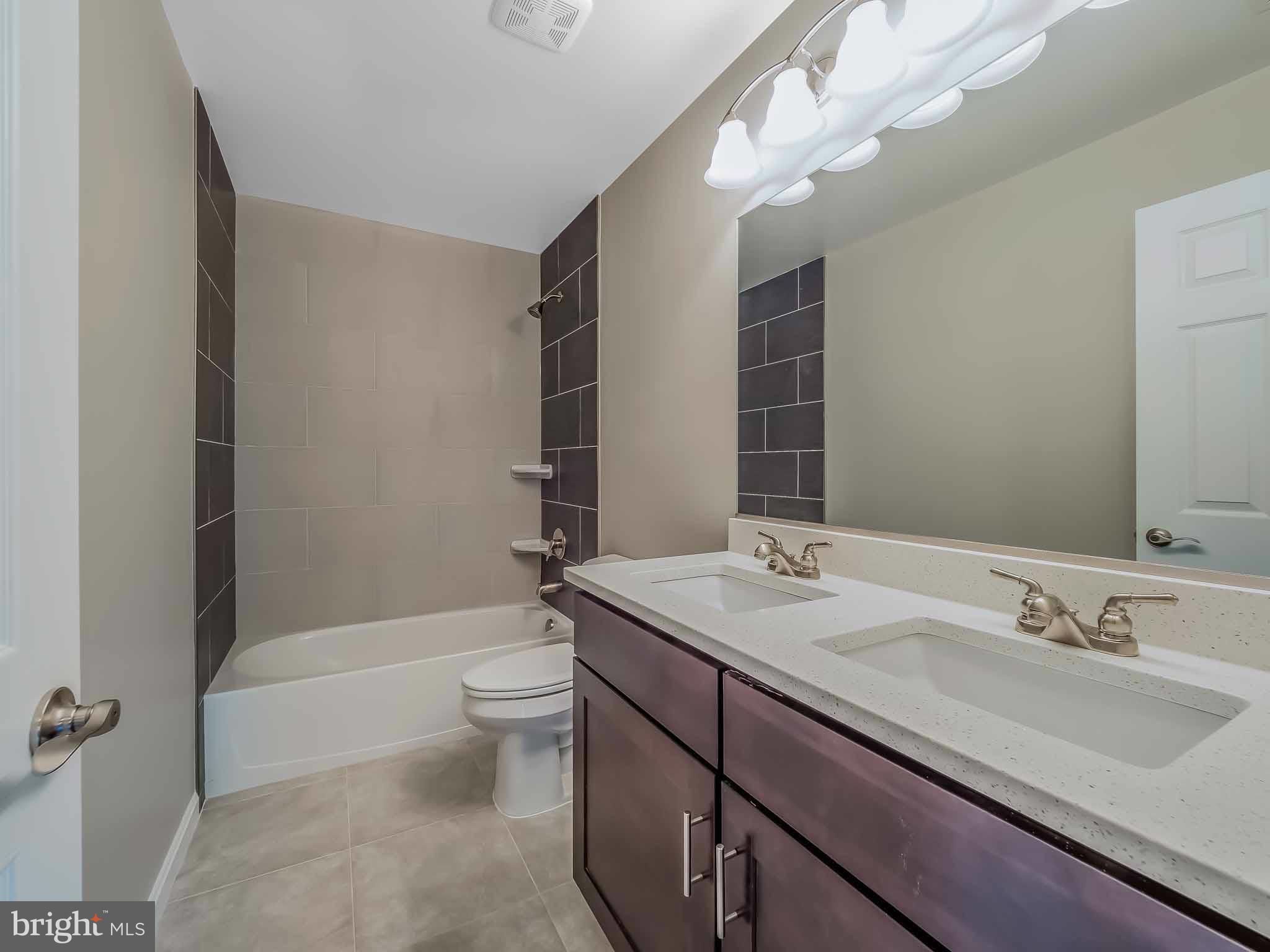 COVE LAKE - Residential