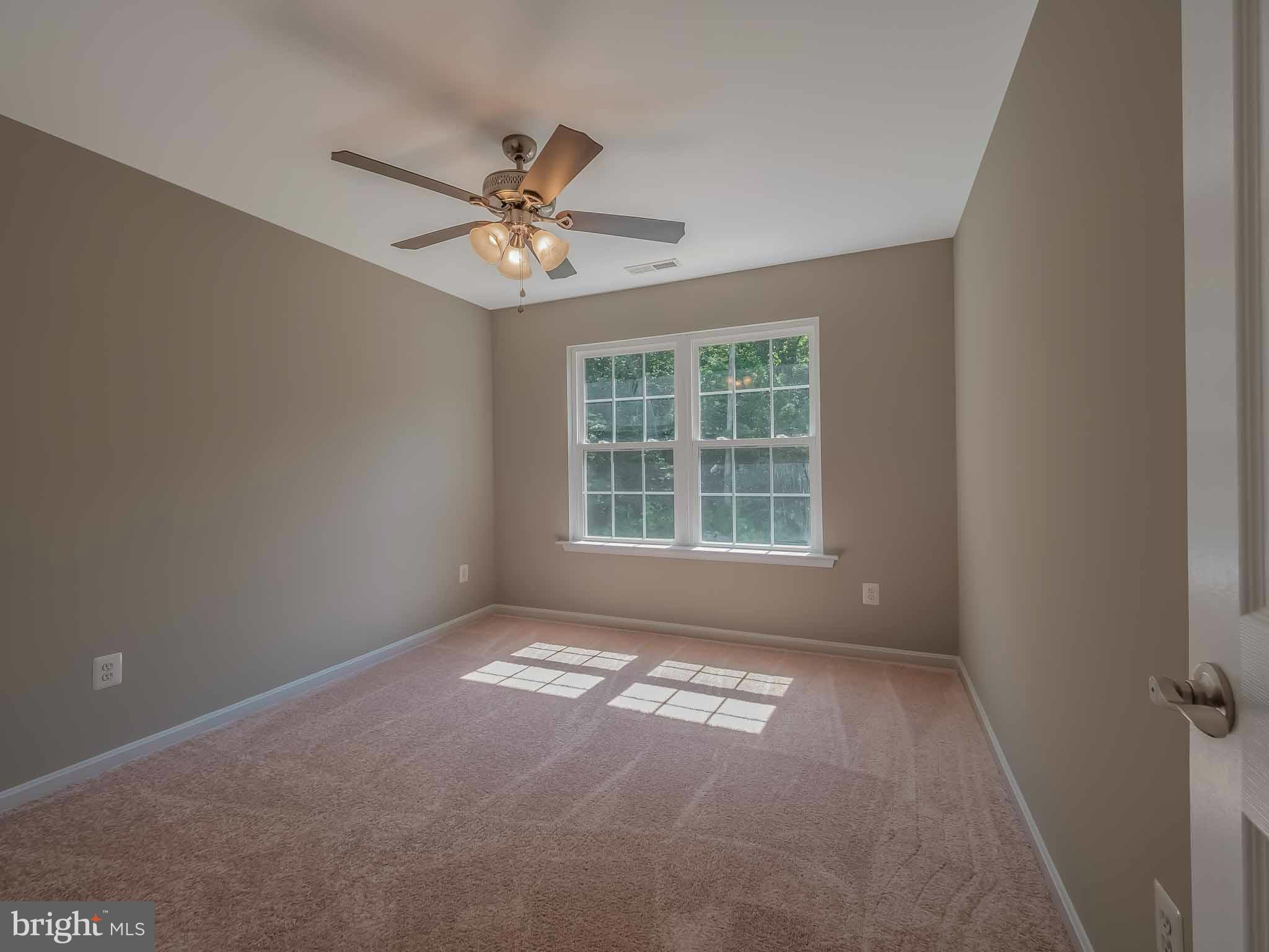 COVE LAKE - Residential