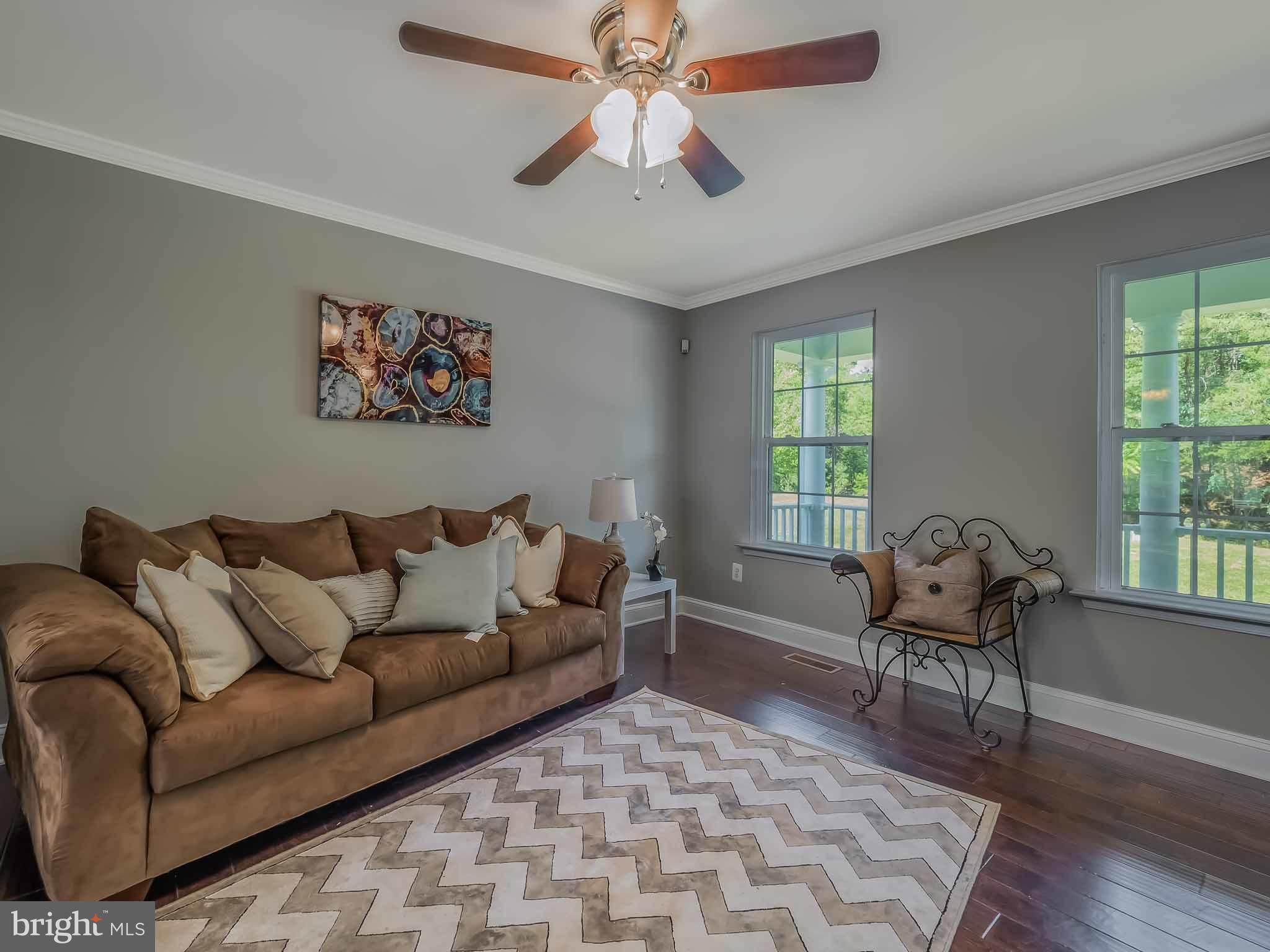 COVE LAKE - Residential