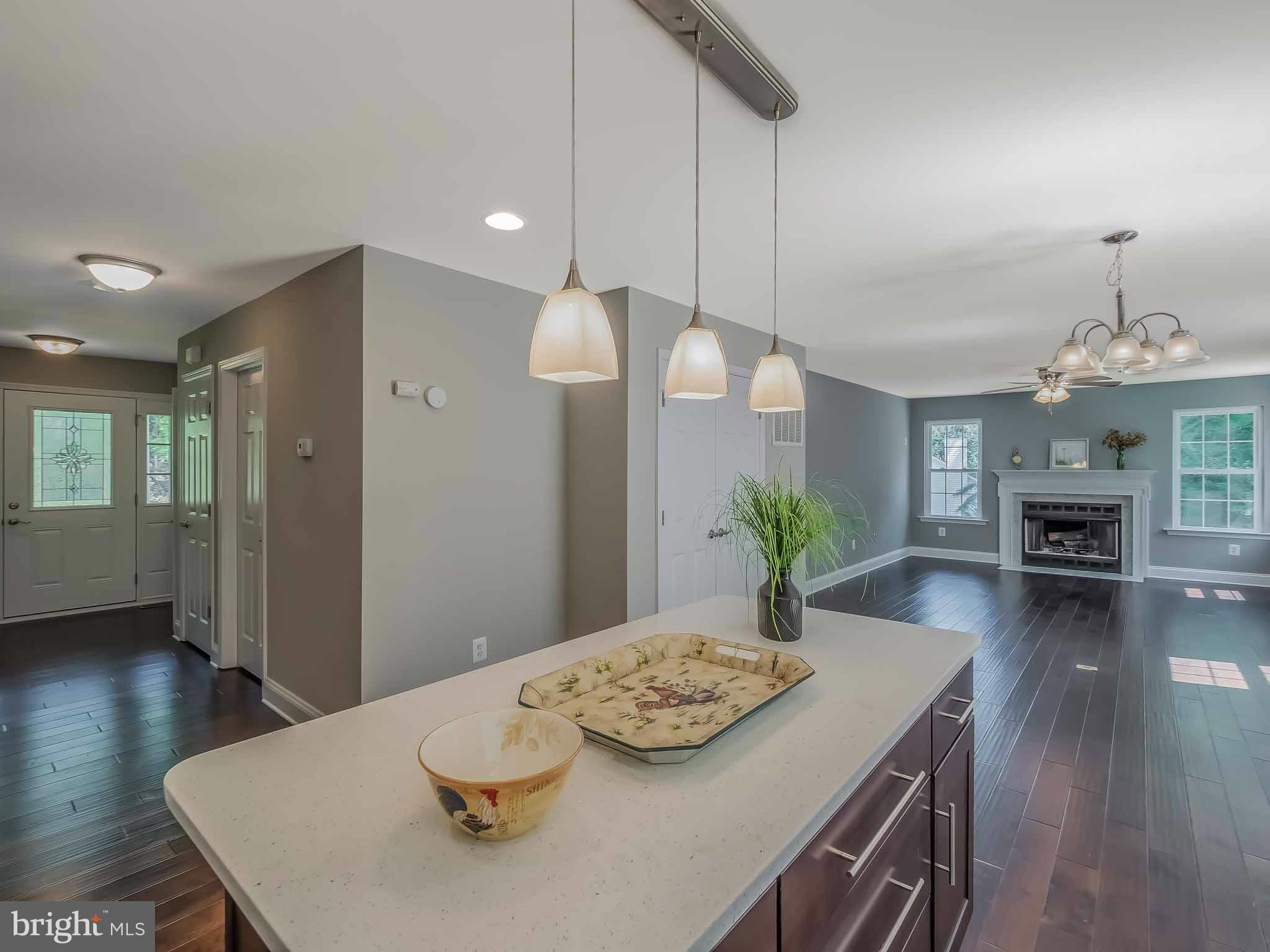 COVE LAKE - Residential