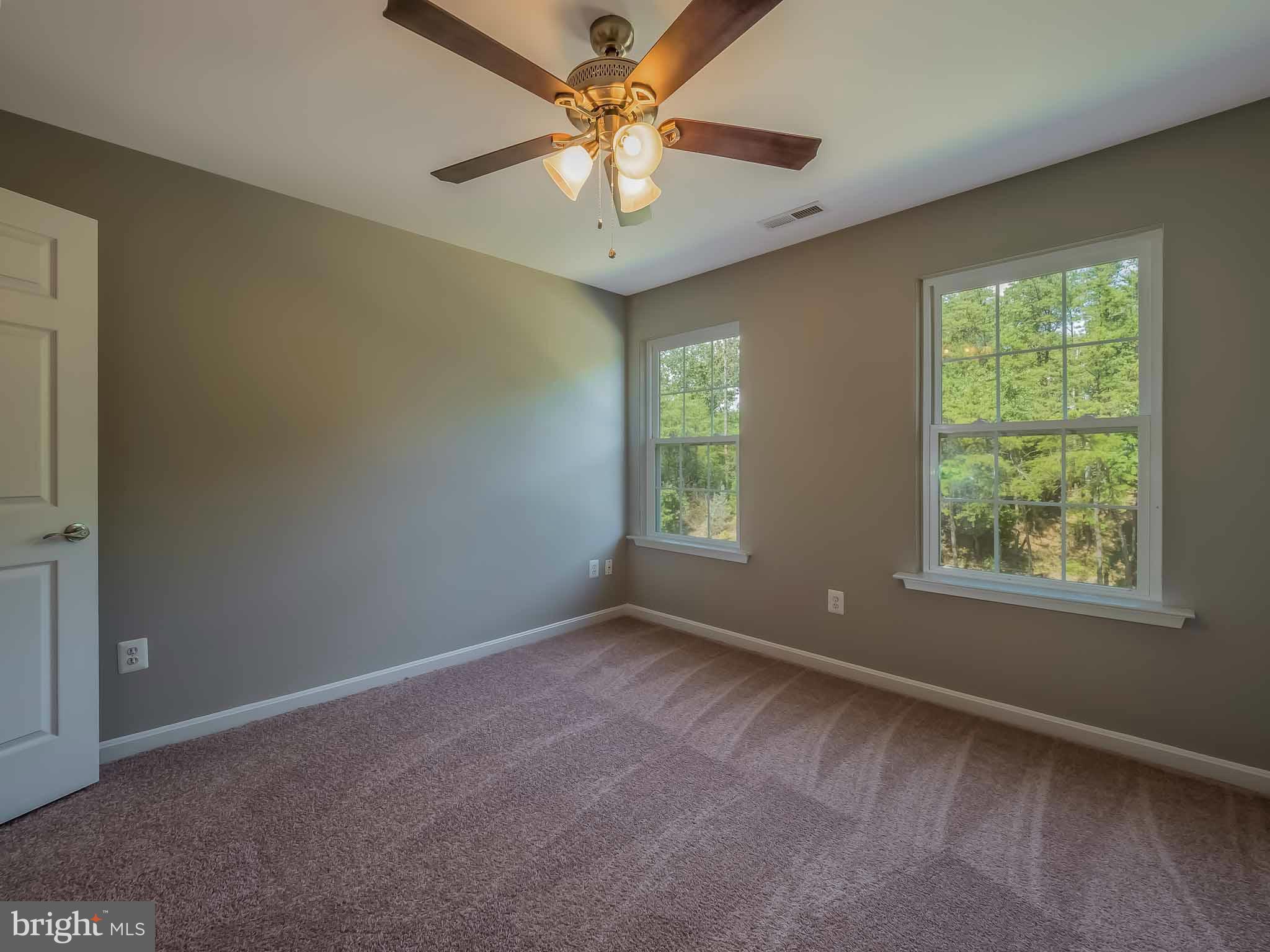 COVE LAKE - Residential