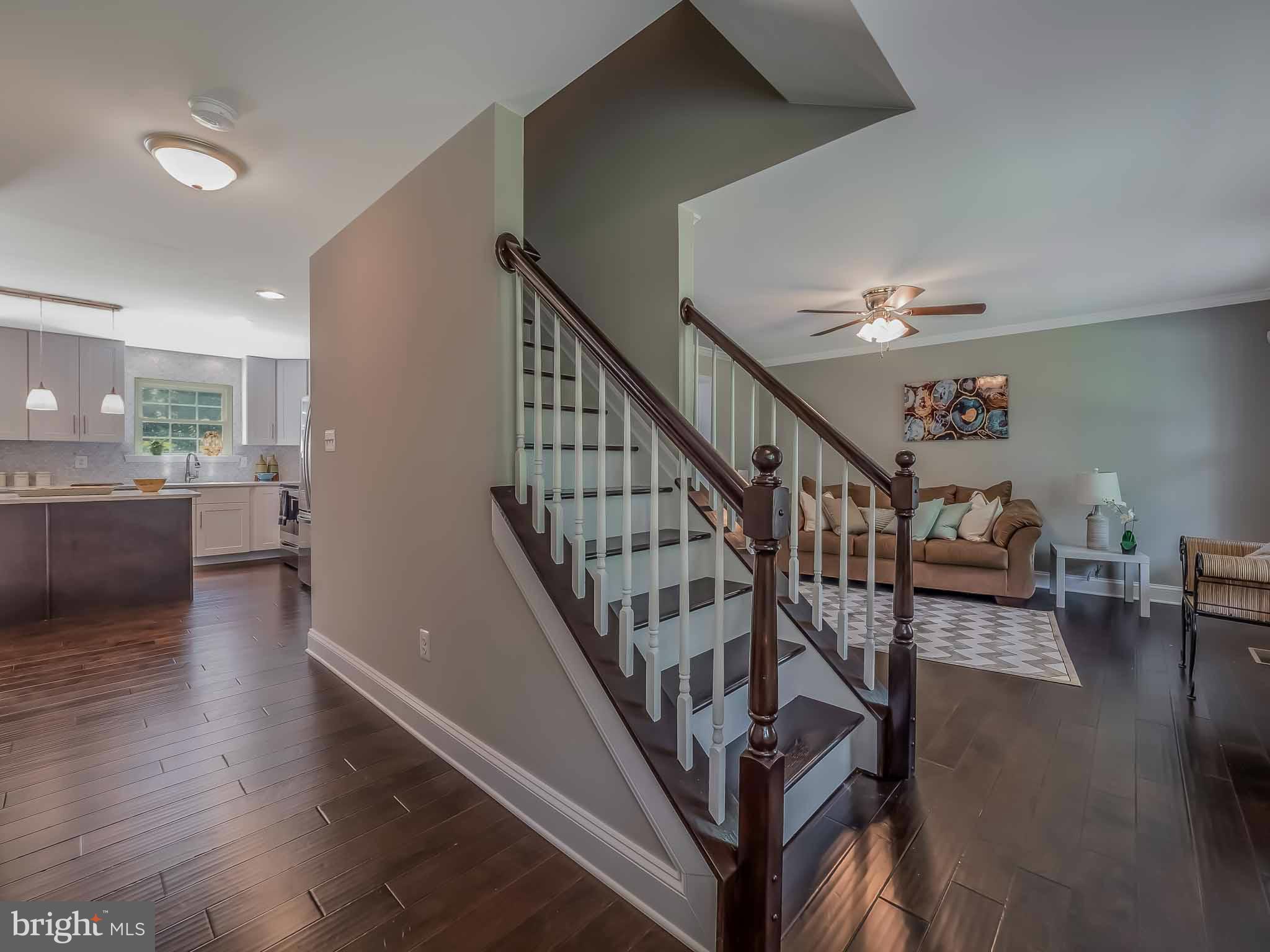 COVE LAKE - Residential