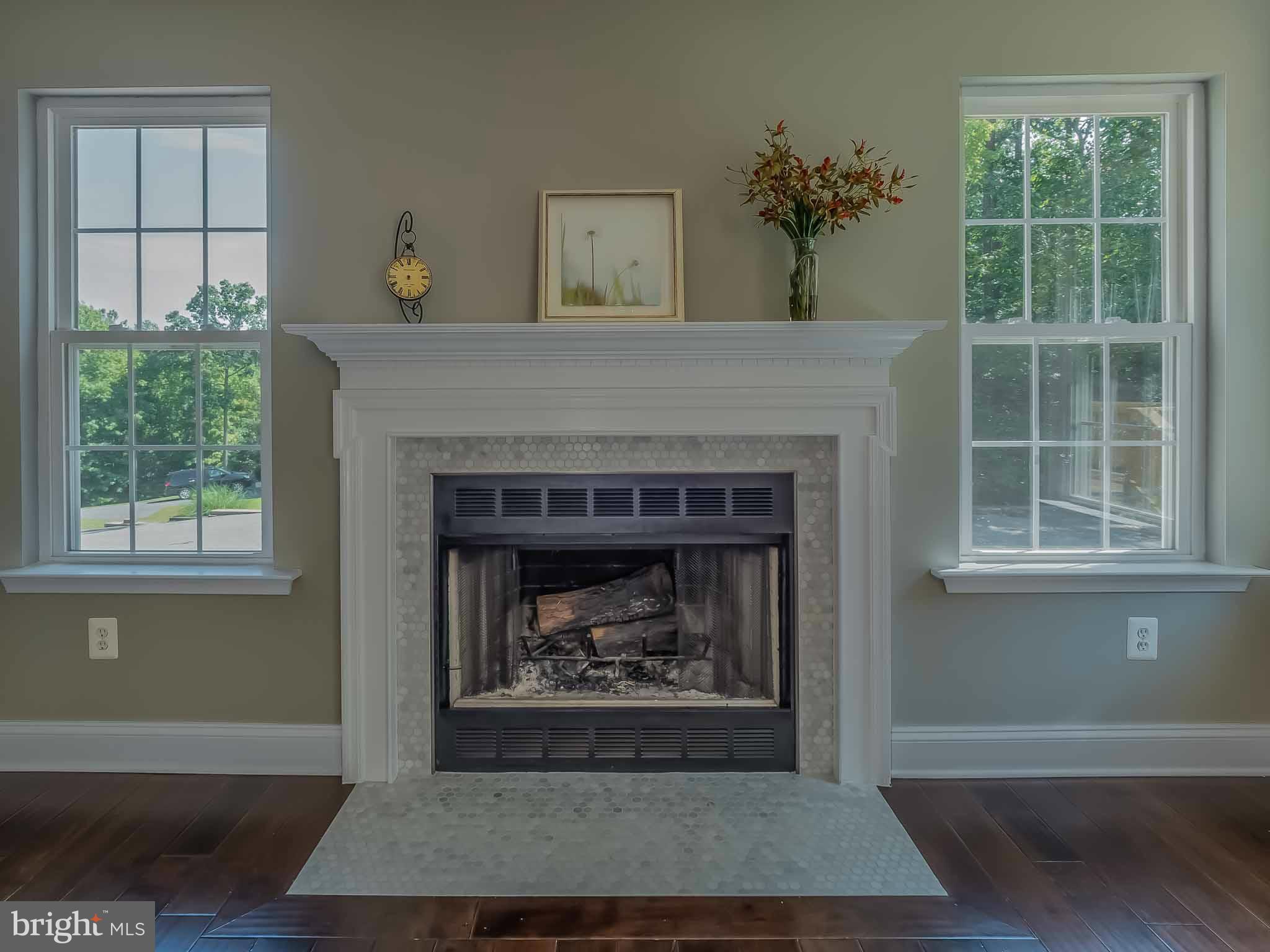 COVE LAKE - Residential