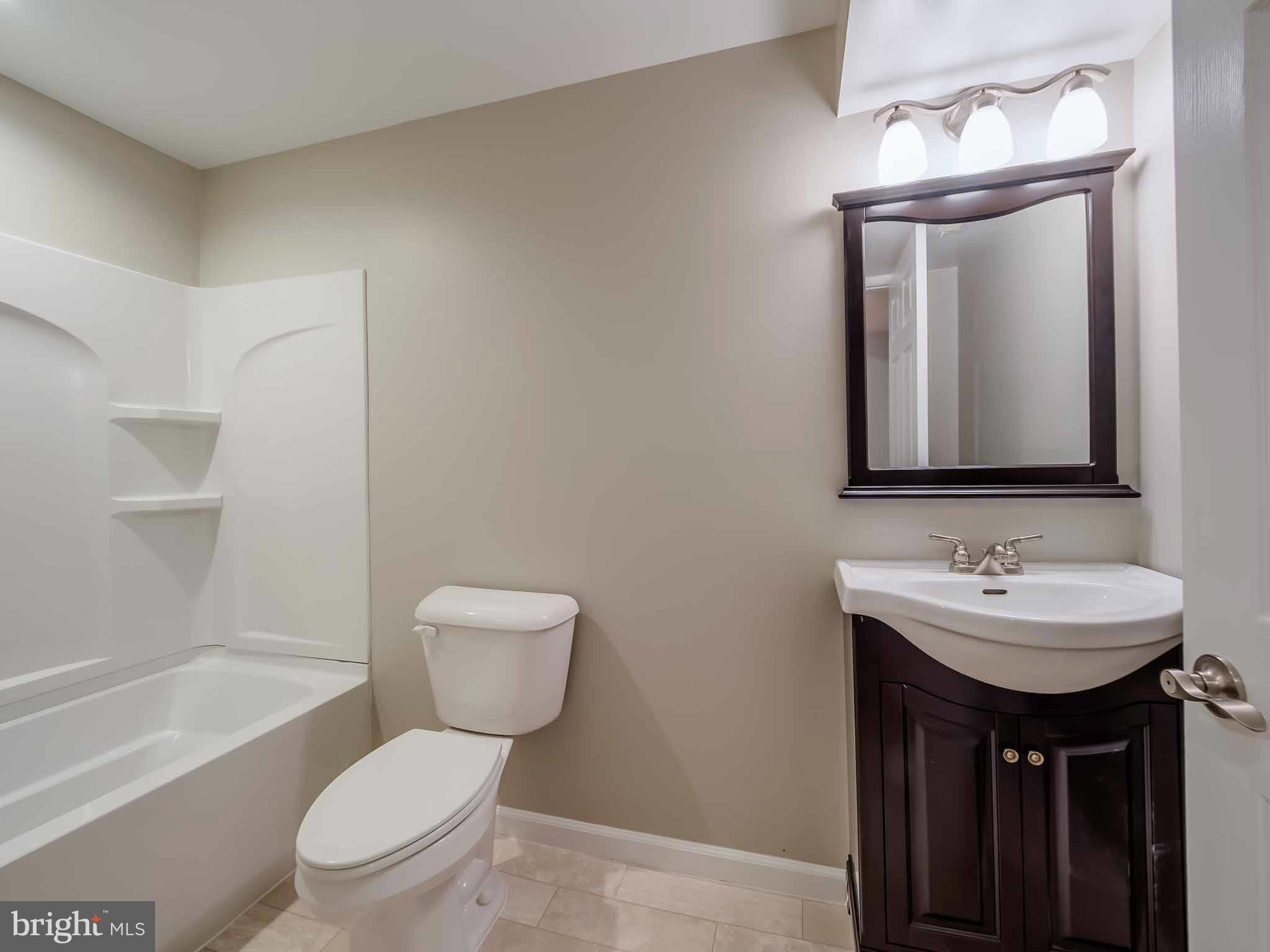 COVE LAKE - Residential