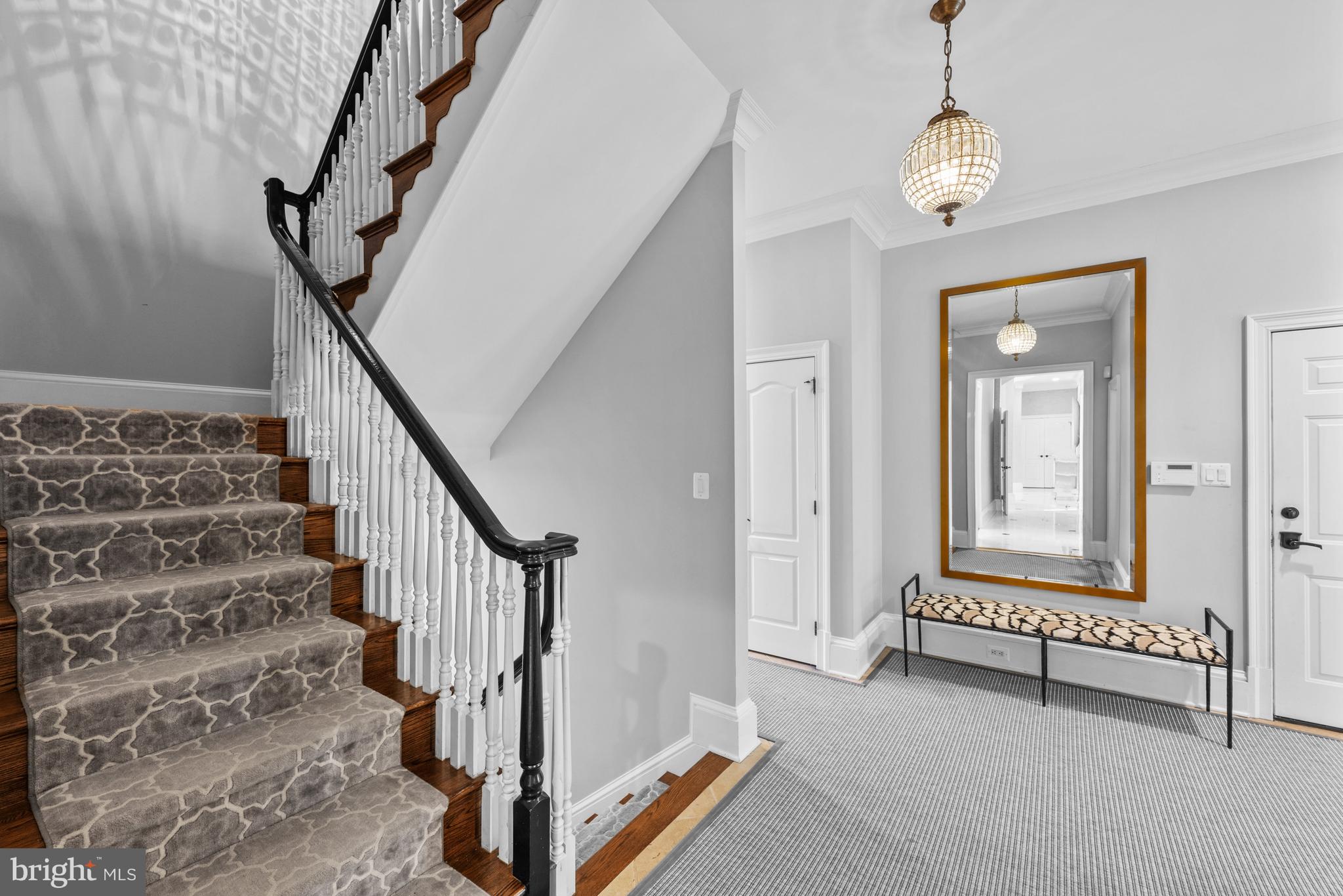 FOXHALL OF MCLEAN - Residential