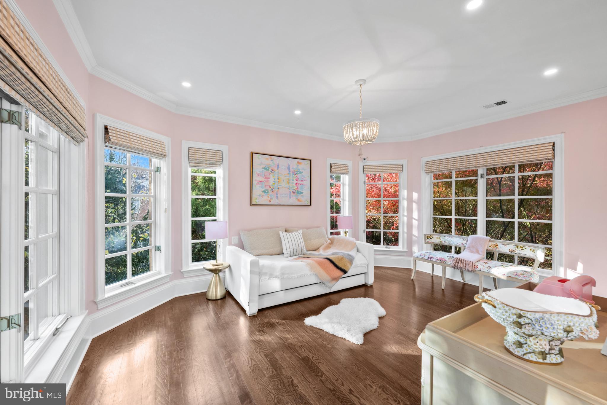 FOXHALL OF MCLEAN - Residential