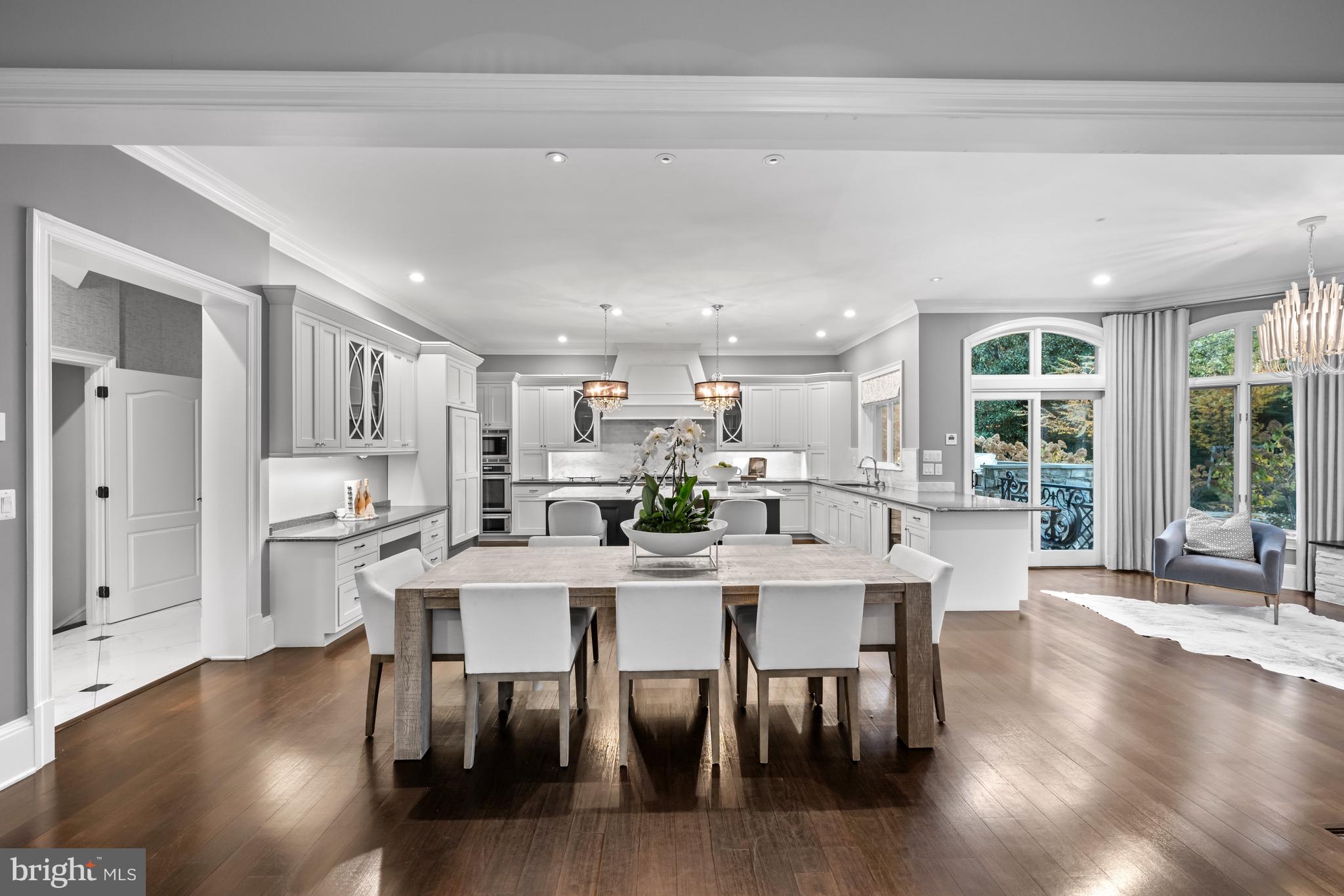 FOXHALL OF MCLEAN - Residential