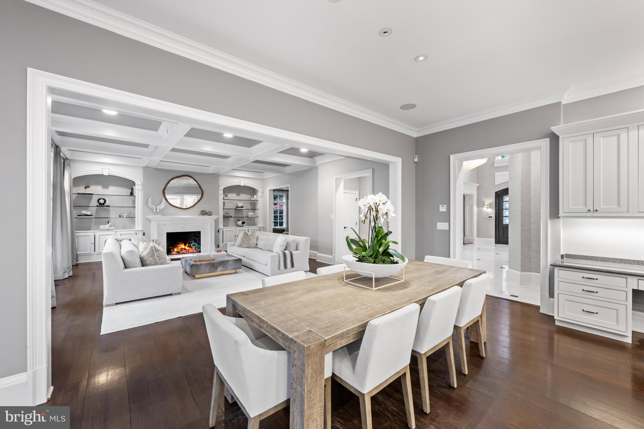 FOXHALL OF MCLEAN - Residential