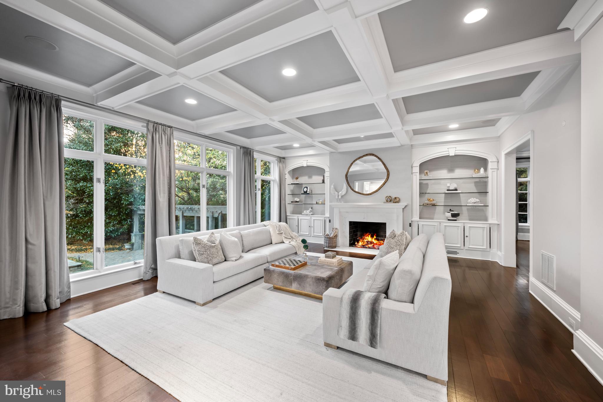 FOXHALL OF MCLEAN - Residential