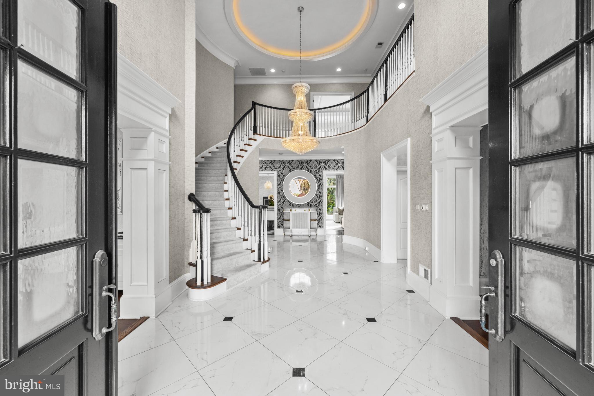 FOXHALL OF MCLEAN - Residential