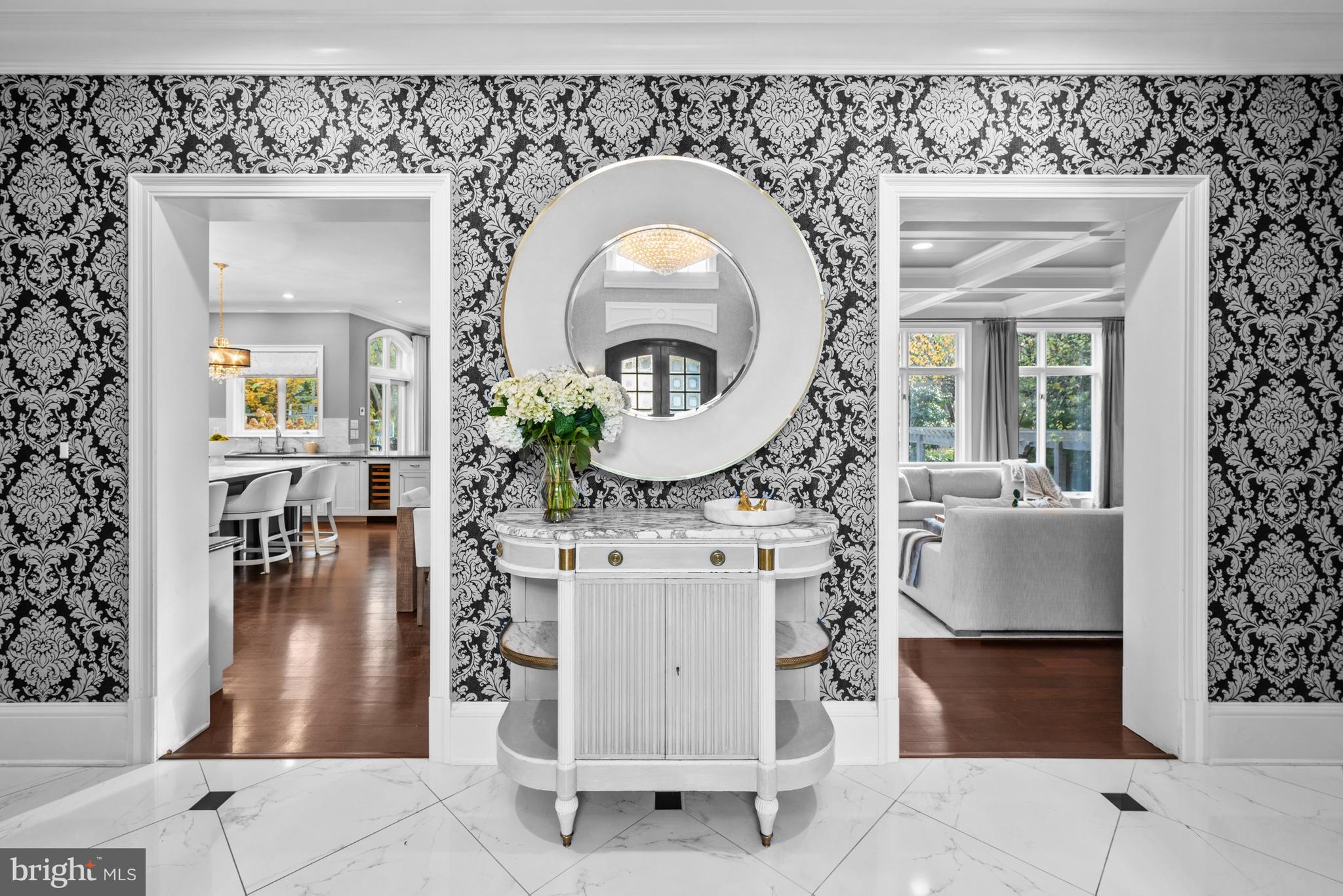 FOXHALL OF MCLEAN - Residential