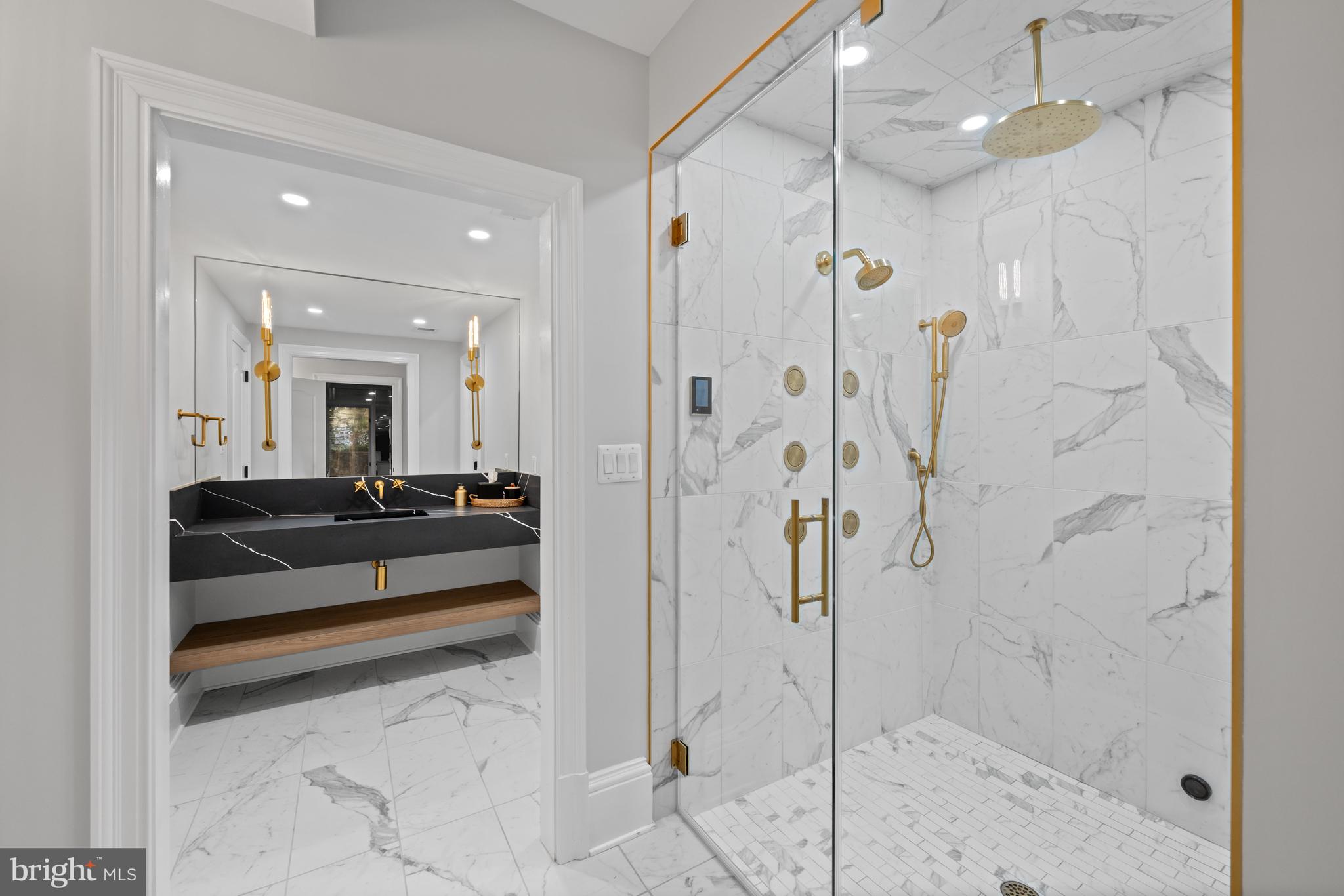 FOXHALL OF MCLEAN - Residential