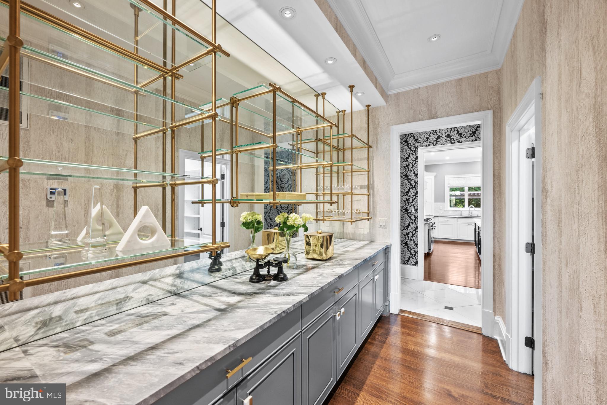 FOXHALL OF MCLEAN - Residential