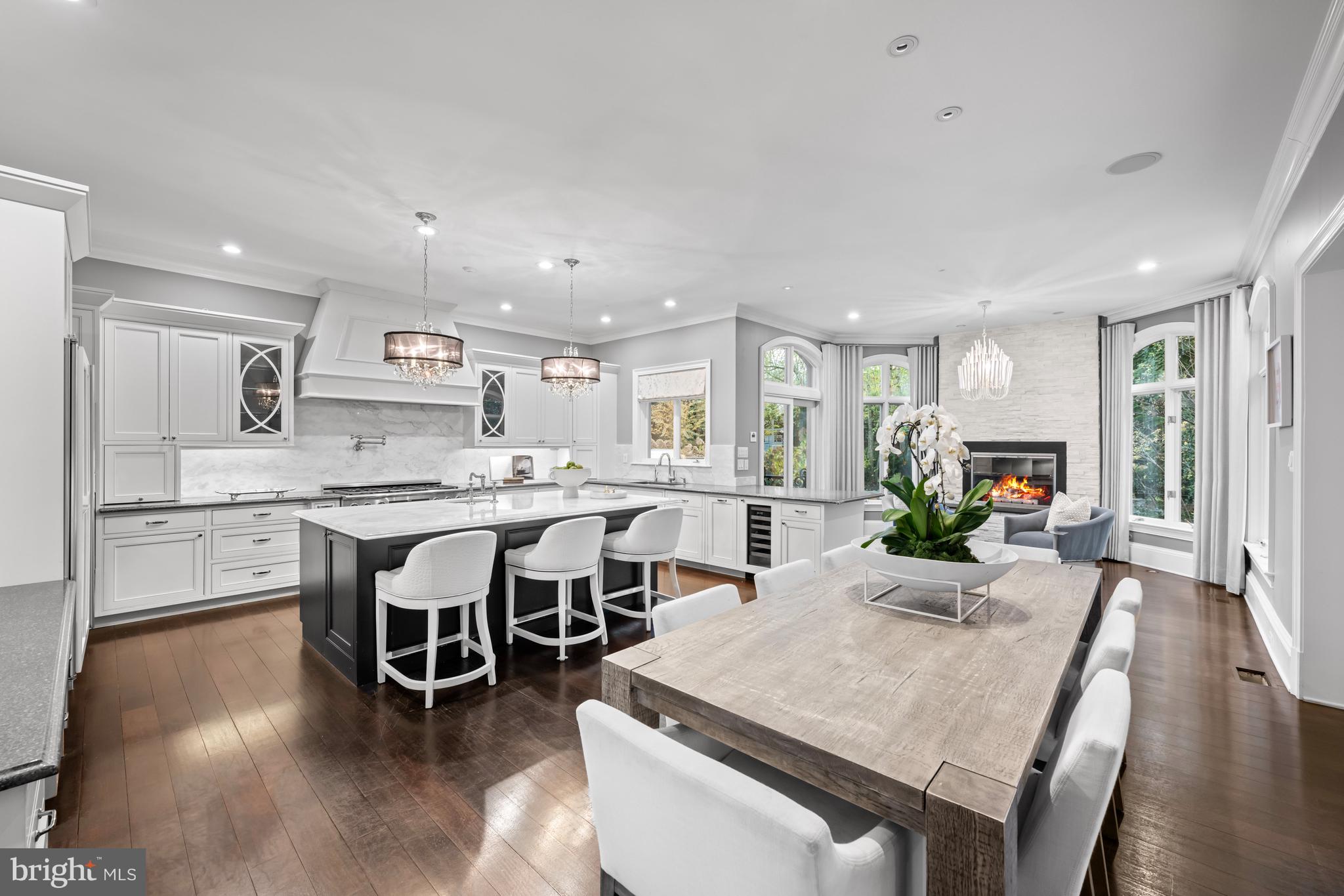 FOXHALL OF MCLEAN - Residential