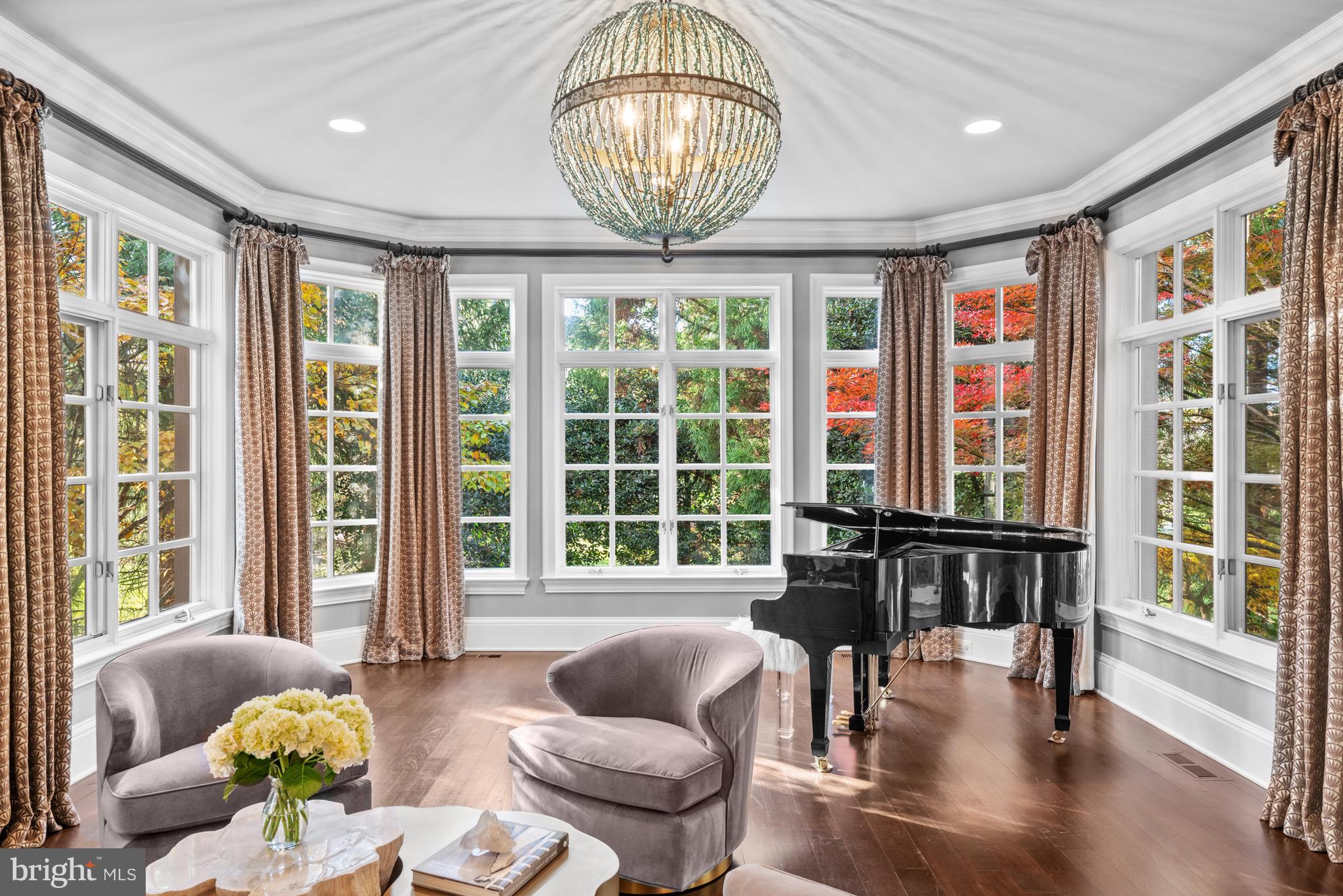 FOXHALL OF MCLEAN - Residential