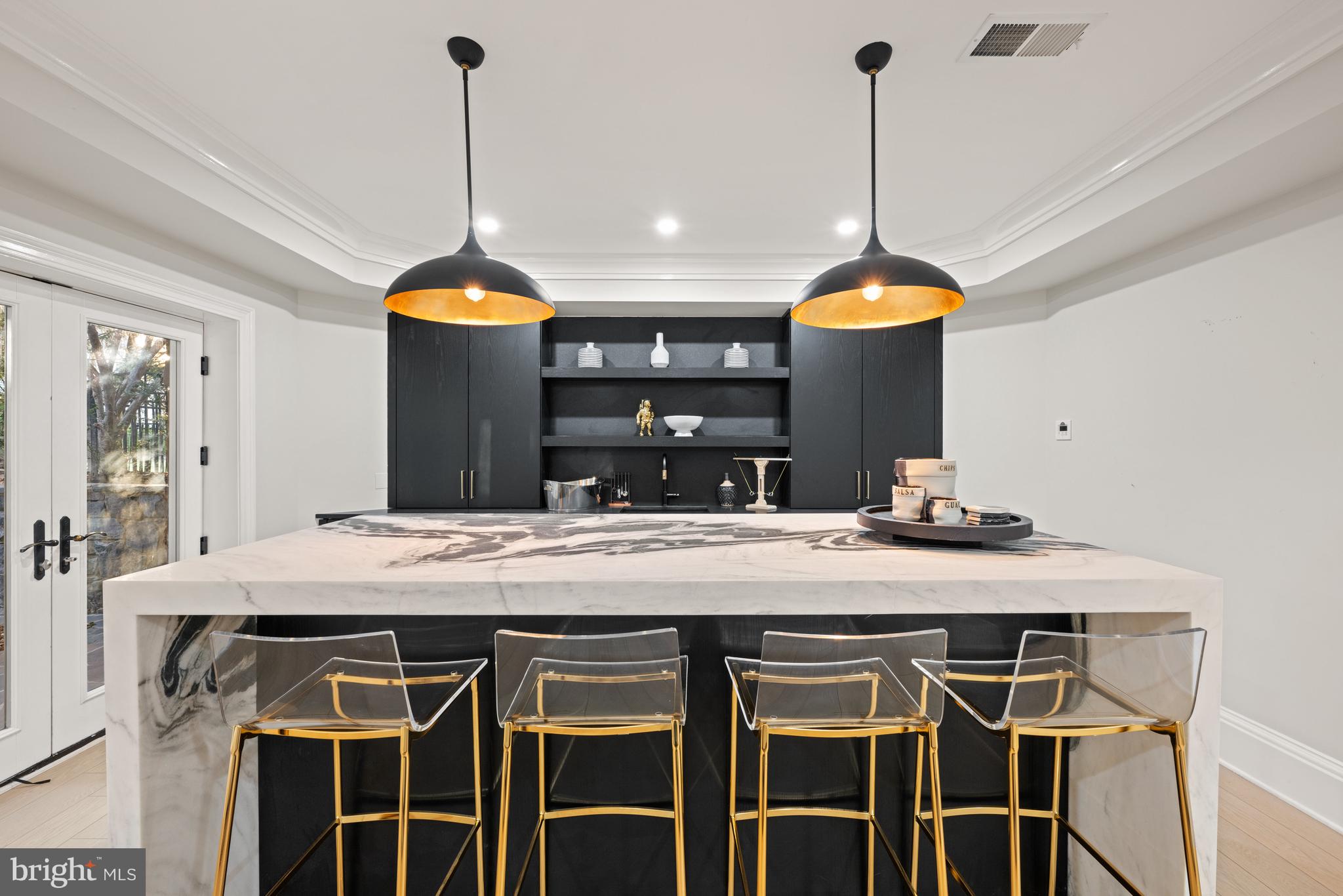 FOXHALL OF MCLEAN - Residential