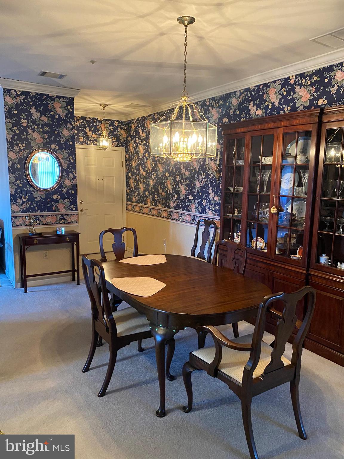 ALBERT COURTS - Residential