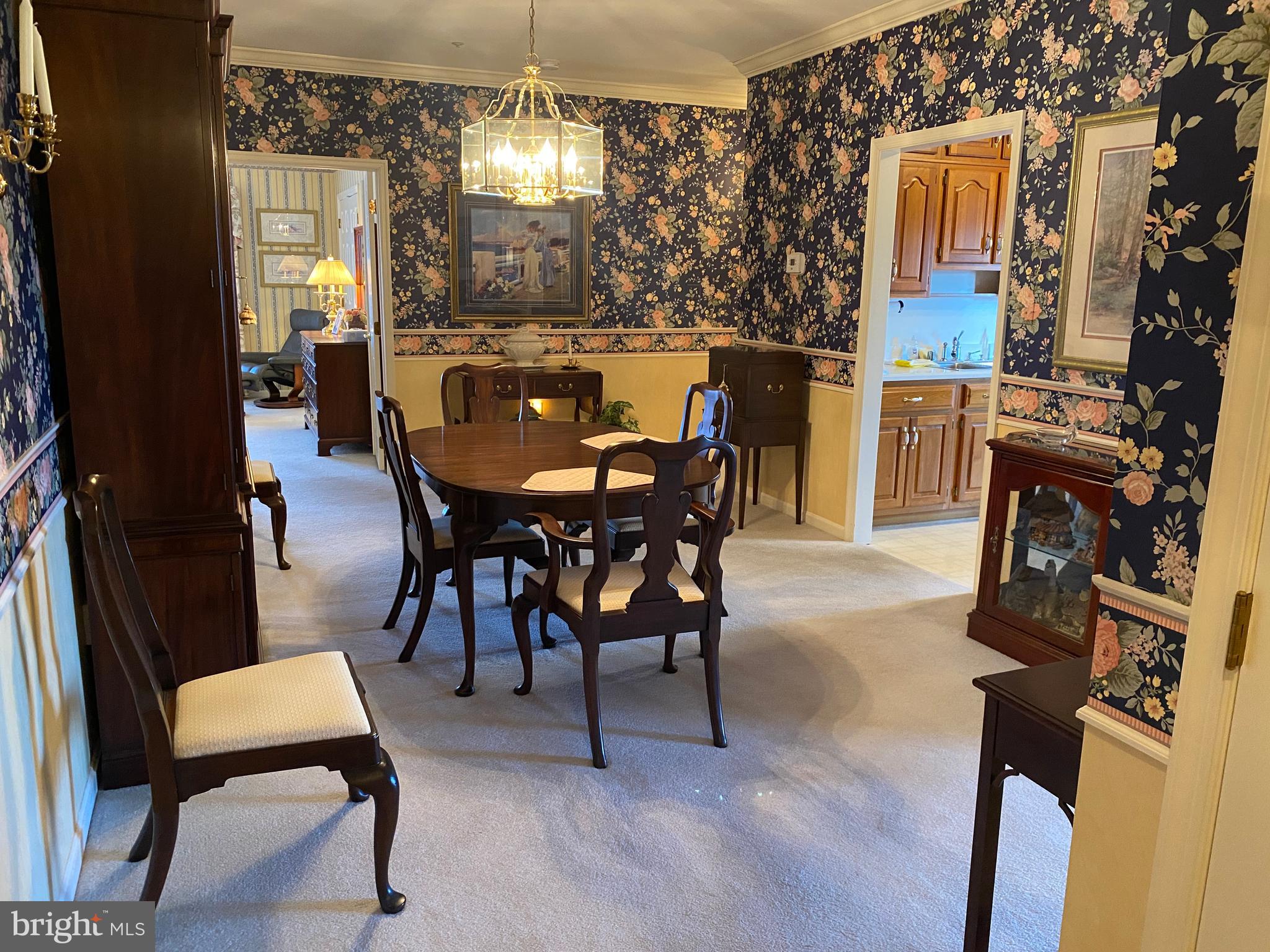 ALBERT COURTS - Residential