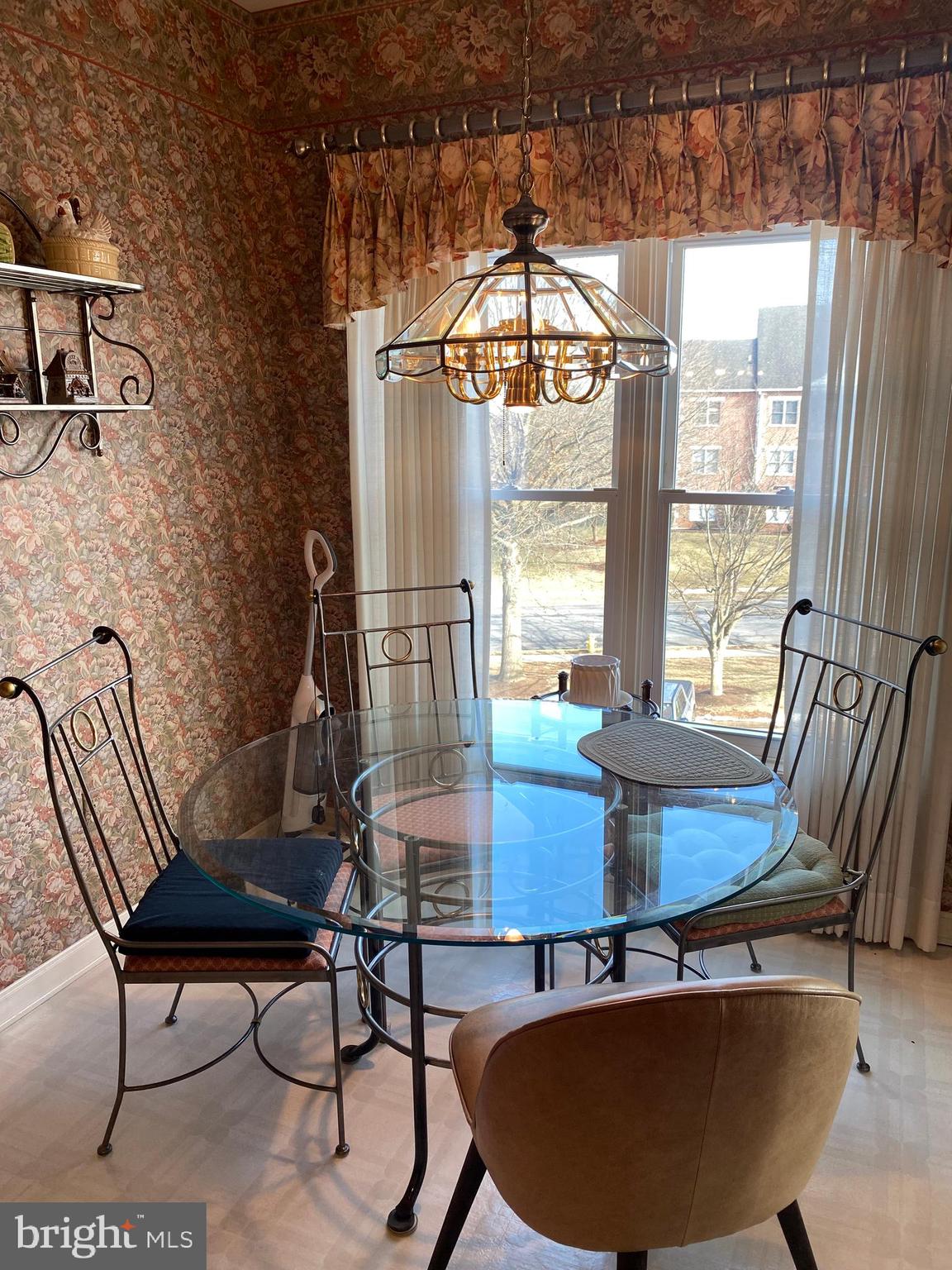 ALBERT COURTS - Residential