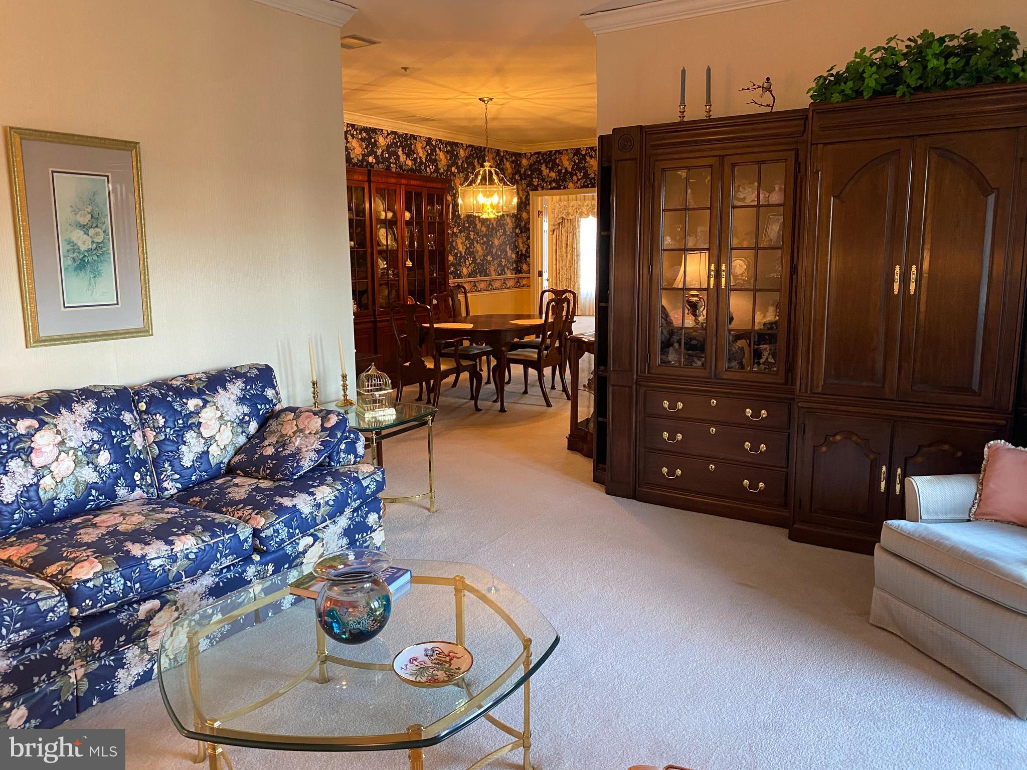 ALBERT COURTS - Residential