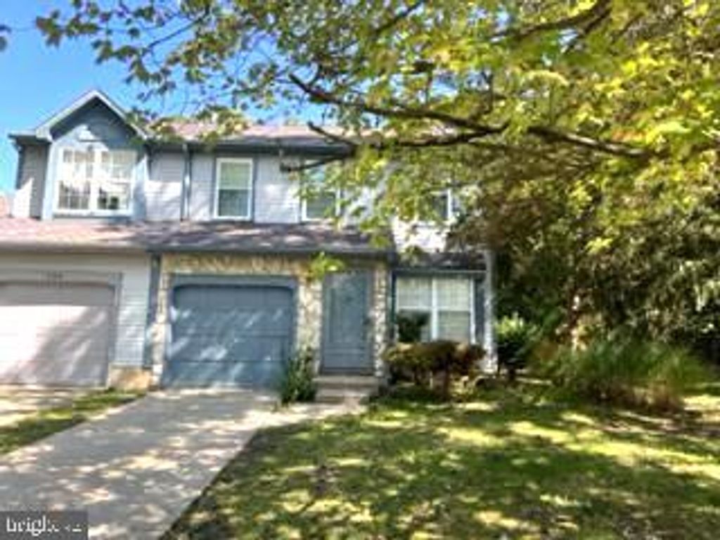 Photo of 132 Kettlebrook Drive, MOUNT LAUREL, NJ 08054 (MLS # NJBL2095740)