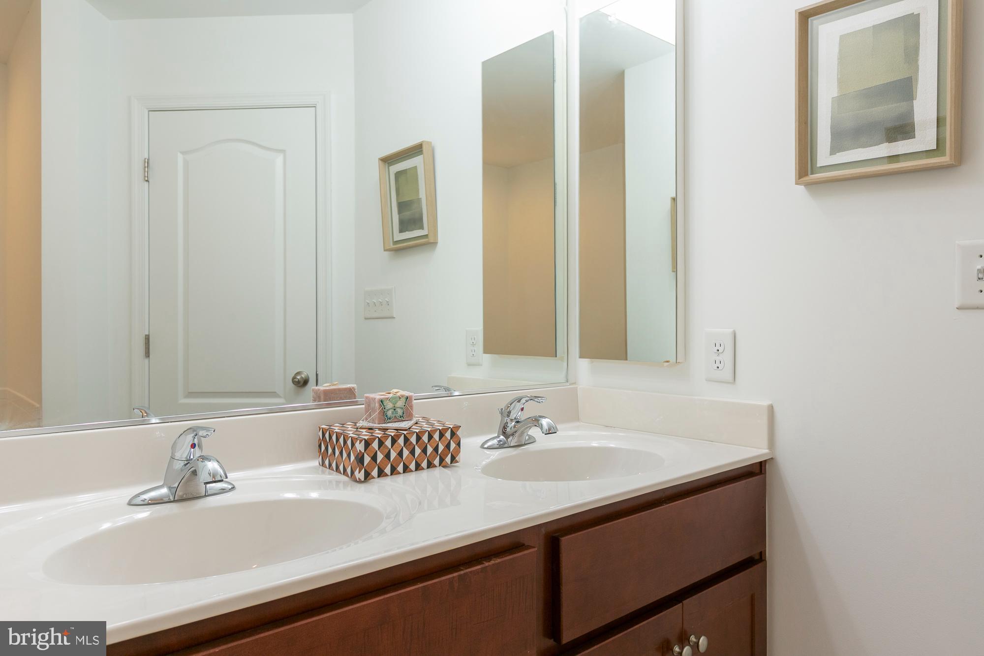 STONEBROOK VILLAGE - Residential