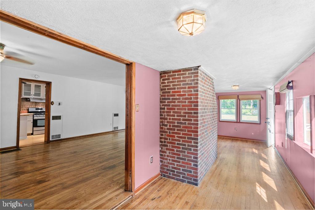 10301 LIVINGSTON ROAD