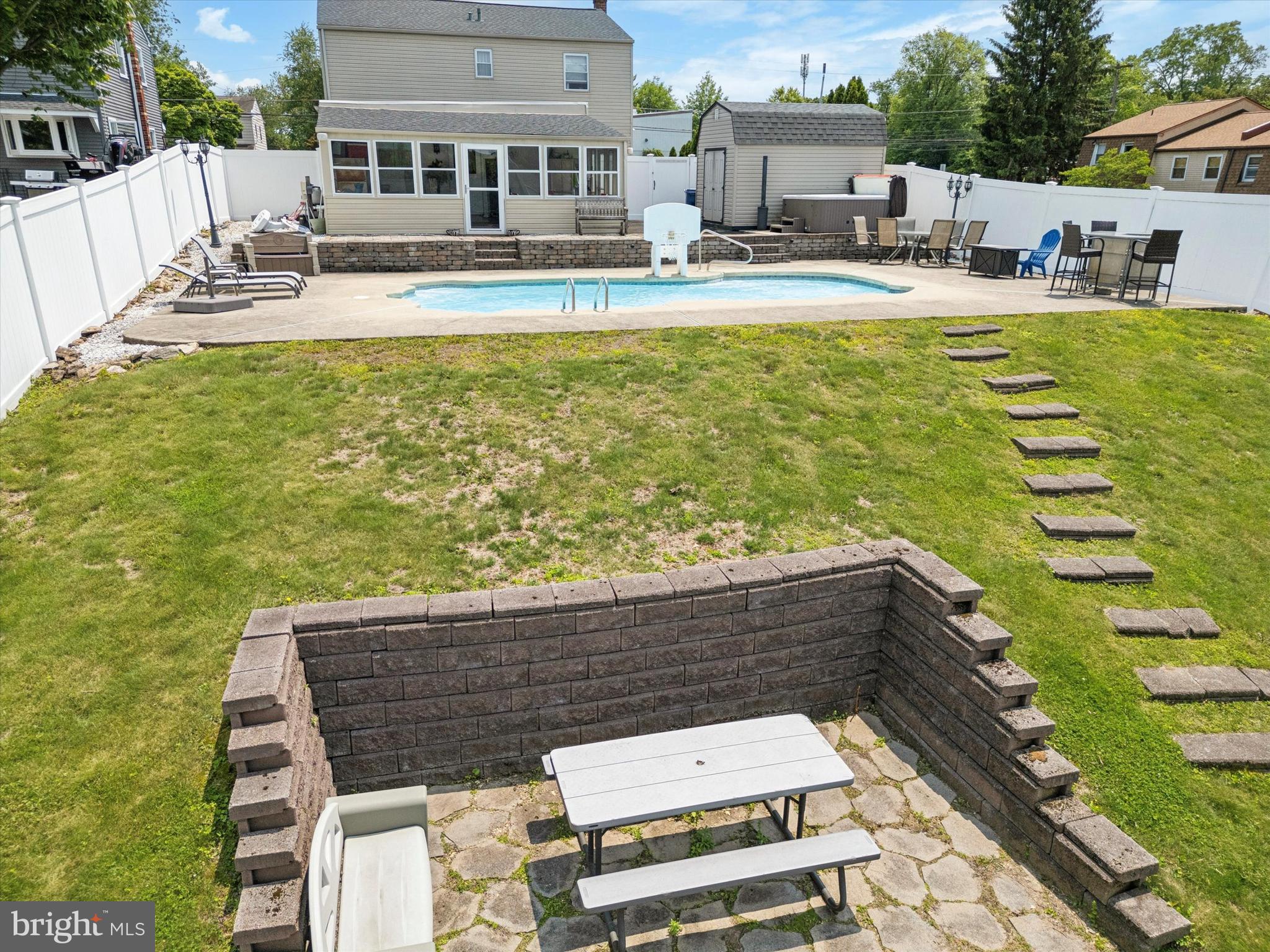 ELKINS PARK - Residential
